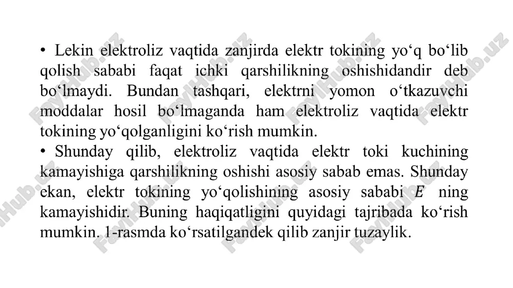 bo‘lishi jarayonida ko‘rib o‘tilganidek, metallar eritmaga ion holida o‘tishga intiladi. metallarning bu tabiati kationning zaryadsizlanishiga qarshilik qiladi.bu qarshilikni yengish uchun, katodga ma’lum potentsial berish kerak. shunday qilib, kation zaryadsizlanib katodda ajralishi, ya’ni elektroliz jarayoni davom etishi uchun, elektrodga beriladigan potentsial ajralib chiqishi kerak bo‘lgan metallning ma’lum sharoitda hosil qiladigan muvozanat potentsialidan biroz katta bo‘lishi lozim. kationning zaryadsizlanishi uchun kerak bo‘lgan minimal potentsial ajralish potentsiali yoki (agar elektroliz natijasida elektrod erisa) erish potentsiali deyiladi. metallarning hosil qiladigan potentsiali (normal eritmada) ularning normal potentsiali bilan ifodalanadi. shu sababli, ajralish potentsialining minimal miqdorini kuchlanishlar qatori ifodalaydi. eritmadan elektr toki o‘tishi va elektroliz jarayoni davom etishi uchun elektr yurituvchi kuch (eyuk) ma’lum minimal qiymatdan kam bo‘lmasligi kerak. bunday elektr yurituvchi kuch ajralish kuchlanishi deb ataladi. image1.png image2.png image3.png image4.png /docprops/thumbnail.jpeg