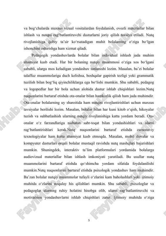 nilishiga bog‘liq. har bir bola o‘ziga xos bo‘lgani uchun, unga mos keladigan metod tanlash muhimdir. shu bilan birga, pedagogik jarayonda uzluksiz va tizimli yondashuvlar amalga oshirilishi zarur. bu esa bolalarning nutqini rivojlantirish va ularni to‘laqonli ijtimoiy hayotga tayyorlashga xizmat qiladi.nutq nuqsonlarini bartaraf etishda pedagogik yondashuvlar keng qamrovli bo‘lishi kerak. logopedik mashg‘ulotlar, o‘yin metodlari, vizual vositalar, texnologik vositalar va psixologik yondashuvlar birgalikda qo‘llanilganda eng yaxshi natijalarga erishish mumkin. pedagoglar, ota-onalar va mutaxassislarning o‘zaro hamkorligi orqali bolalarning nutqiy muammolarini bartaraf etish va ularni jamiyatning faol a’zolariga aylantirish mumkin bo‘ladi. 1.2.oila va ota-onalarning nutq rivojlanishidagi roli. oila va ota-onalarning nutq rivojlanishidagi roli bolalarning dastlabki ta'lim va tarbiyasida muhim ahamiyatga ega. nutq rivojlanishi, asosan, bolalar bilan oila a'zolari orasidagi muloqotdan boshlanadi. ota-onalar bolalarga nutq ko‘nikmalarini o‘rgatishda birinchi va eng muhim ta'sir qiluvchi shaxslar hisoblanadi. oila ichidagi muloqot, bolalarning o‘z fikrlarini erkin ifodalashlariga, yangi so‘zlarni o‘rganishlariga va nutq ko‘nikmalarini rivojlantirishlariga yordam beradi. oila muhitidagi ijobiy …
