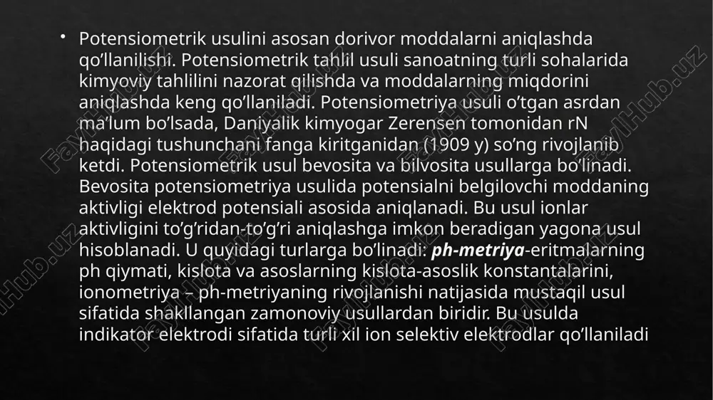 ng. ph qiymatini aniqlashning yana bir usuli bu kislota-asosli titrlashdir. sinov namunasini quruq titrlash stakaniga joylashtiring va unga rangli indikator qo’shing, masalan, kislotali va ishqoriy shakllarning har xil ranglariga ega bo’lgan kuchsiz kislota. keyin, bu eritma ustiga doimiy aralashtirish bilan titrni tomchilatib qo’shing (ma’lum konsentratsiyali eritma). eritma rangi o’zgarishi bilanoq titrlashni to’xtating. keyin titrantning hajmi va konsentratsiyasini bilib, tekshirilayotgan namunaning kislotaliligini hisoblang. davlat farmakopeyasida eritmalarning ph ini aniqlash uchun kolorimetrik va potentsiometrik usullar tavsiya etilgan. potensiometrik usul aniqligi, rangli va loyqa eritmalarning ham ph ini aniqlash mumkinligi kabi afzalliklarga ega. kolorimetrik usul. eritmalar ph ini kolorimetrik usul yordamida aniqlash indikatorlarning ma’lum bir ph oralig’ida, vodorod ionlarining faolligiga qarab rangini o’zgartirish xossasiga asoslangan. bu usul bilan indikatorlar va standart bufer eritmalar yordamida muhit sharoiti aniqlanadi. potensiometrik usul. ph ni aniqlashning potensiometrik usuli ikki elektroddan iborat elementning elektr yuritish kuchini o’lchashga asoslangan. elektrodlardan biri potensiali aniqlanuvchi muhit vodorod ionlari faolligiga bog’liq bo’lgan …