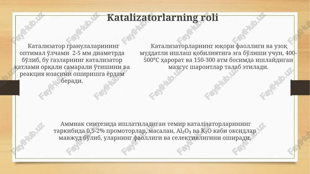 lashdan keyin olingan ammiakning namlik miqdori 0,2% dan kam bo'lishi kerak, aks holda korroziya xavfi ortadi va sifat pasayadi. ammiakni ajratishda fraksiyonatsiya usuli qo'llaniladi, bu jarayonda suyuq ammiakning qaynash temperaturasi (–33.34 °c) dan foydalaniladi va aralashmalardan ajratiladi. haber-bosch jarayoni haber-bosch jarayonining samaradorligi 15-20% atrofida bo'lib, qolgan energiya issiqlik sifatida yo'qoladi, bu esa ushbu jarayonning energiya talabchanligini ko'rsatadi. haber-bosch jarayoni yillik 150 million tonnadan ortiq ammiak ishlab chiqarishga imkon beradi, bu dunyo o'g'itlari ishlab chiqarishining asosiy qismidir va global oziq-ovqat ta'minotiga sezilarli ta'sir ko'rsatadi. jarayon optimal sharoitlarda, 450-550°c harorat va 150-350 atmosfera bosimda, temir katalizatorining ishtiroki bilan amalga oshiriladi. reaktorlarning turlari va dizayni quvvat sarfini kamaytirish uchun ba'zi reaktorlar ko'p bosqichli tizim sifatida ishlab chiqilgan bo'lib, har bir bosqichda 15-25% ammiak hosil bo'ladi. yuqori bosimli ammiak sintez reaktorlari 150-350 atm bosim va 400-500°c haroratda ishlaydi, bu esa yuqori konversiya darajasini ta'minlaydi. ammiak ishlab chiqarishda asosan radial oqimli va eksenel oqimli ikki …