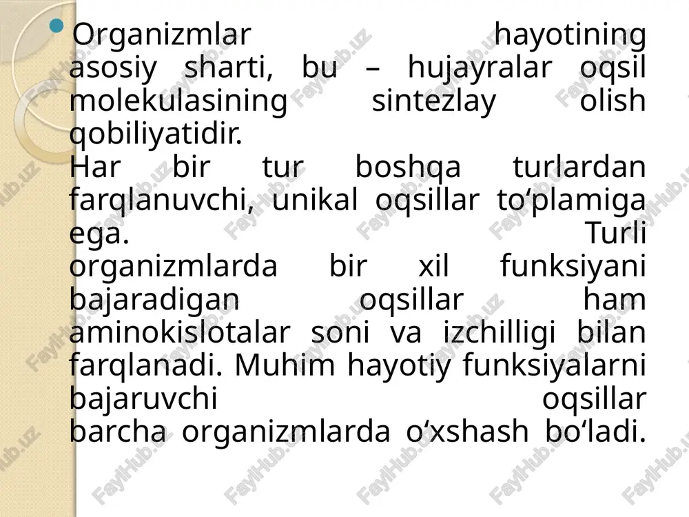 n oqsil oqsildagi aminokislotalarning ketma-ket joylanish tartibi, nuklein kislotalardagi nukleotidlarning muayyan joylashgan o`rniga bog`liq. nuklein kislotadagi nukleotid o`rni o`zgarsa, oqsildagi aminokislota qatori ham o`zgaradi. ko`pchilikka ma'lumki, morze alifbosi orqali xabarlar va telegrammalar shaharlardan shaharlarga uzatiladi. morze alifbosining harflari qisqa va uzun belgilardan, ya'ni nuqta, tirelardan iborat. sintezlanadigan oqsil molekulasidagi aminokislotalarning joylanish tartibi to`g`risidagi informatsiya dnk molekulasidagi 4 xil mononukleotidlar yordamida ifodalanishiga genetik kod deb ataladi. dnk molekulasidagi nukleotidlar soni faqat 4 ta bo`lganligi uchun bitta nukleotid yagona aminokislotani ifoda eta olmasligi ma'lum. xuddi shunga o`xshash, ikkita nukleotiddan tashkil topgan juft to`plami ham (dupletli) 20 ta aminokislotani ifodalash uchun kifoya qilmaydi. shuning uchun g.gamov (aqsh) genetik kod 3 ta nukleotid to`plamidan (tripletli koddan) tashkil topgan bo`lishi kerak degan g`oyani ilgari suradi. ingliz olimi f.krik kod hosil bo`lishida 3 ta nukleotid qatnashishi mumkinligini nazariy hisoblab, triplet kodini kodon deb atashni taklif etgan. 1961 -yilda m.nirenberg o`z shogirdlari bilan birgalikda sintetik polinukleotid matritsa-poliuridin …