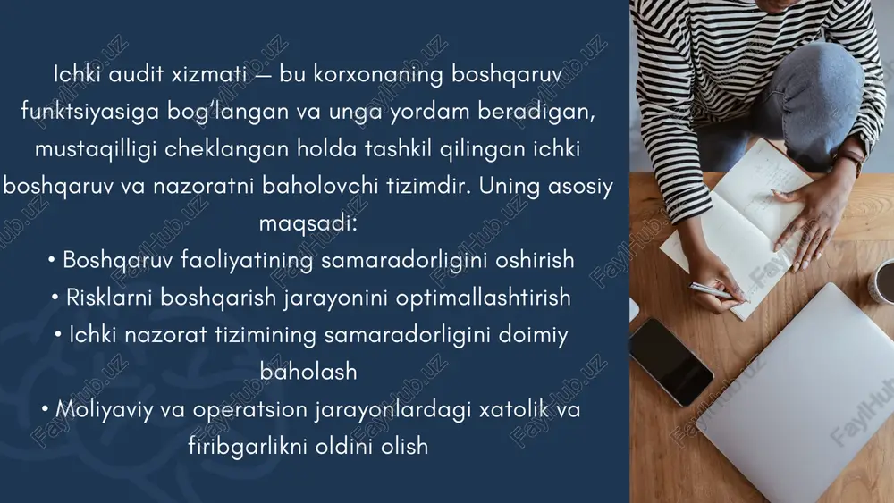 bo‘lishi shart. 5. audit dalillari hujjatlashtirilgan bo‘lishi lozim. ichki audit tizimini takomillashtirish yo‘llari • ichki auditni audit qo‘mitasiga to‘g‘ridan-to‘g‘ri bo‘ysundirish (boshqaruv emas). • iia (institute of internal auditors) xalqaro standartlariga asoslanish. • riskga asoslangan audit yondashuvini joriy etish. • raqamli texnologiyalar (data analytics) yordamida samaradorlikni oshirish. • ichki auditorlar uchun doimiy kasbiy rivojlanish (cpe – continuing professional education). ichki audit xizmatining rivojlanish tendensiyalari 🔸 integratsiyalashgan audit (integrated audit) – moliyaviy, it va risk auditi yagona tizimda amalga oshiriladi. 🔸 agile audit – moslashuvchan, qisqa muddatli, tezkor audit loyihalari (scrum metodologiyasiga o‘xshash). 🔸 riskga asoslangan yondashuv (risk-based audit) – audit resurslari eng yuqori xavfli sohalarga yo‘naltiriladi. 🔸 esg auditi – ekologiya, ijtimoiy mas’uliyat va korporativ boshqaruv samaradorligini tekshirish. 🔸 cybersecurity auditi – kiberxavfsizlik tizimlari, ma’lumot himoyasining mustahkamligini baholaydi xalqaro amaliyotdan misollar • pwc va ey kompaniyalari yirik korporatsiyalarda ichki audit natijalaridan foydalanganda isa 610 talablariga qat’iy amal qiladi. • niderlandiya va …
