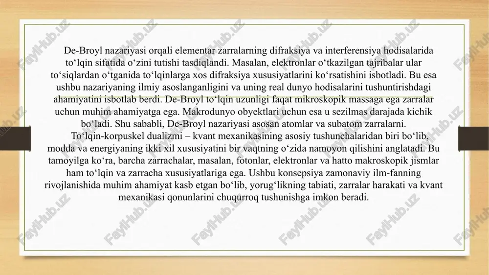 zarrachalarning energiyasi ularning chastotasi bilan bevosita bog‘liq. chastota va energiya tushunchalari ko‘plab fizika hodisalarini tushunishga yordam beradi, shu jumladan elektromagnit to‘lqinlar, yorug‘lik, tovush va boshqa ko‘plab fizik jarayonlar. chastota — bu biror hodisaning yoki jarayonning takrorlanish tezligini bildiradi. agar bu to‘lqin haqida gapiradigan bo‘lsak, chastota to‘lqinning bir soniyada qancha marta tebranayotganini ko‘rsatadi. masalan, biror to‘lqin har soniyada bir marta tebranadigan bo‘lsa, uning chastotasi bir hertzga teng bo‘ladi. bu tushuncha ko‘plab tabiiy hodisalarda, ayniqsa elektromagnit to‘lqinlarida va kvant mexanikasida juda katta ahamiyatga ega. chastota, to‘lqinlarning yoki boshqa harakatlarning tezligini yoki ularning tarqalish xarakterini ifodalaydi. 16-rasm elektr uzaish linyalari. 2.2-§. de-broyl to'lqinining muhim xususiyatlari de-broyl to'lqinining muhim xususiyatlari quyidagicha bo'lib, ularning har biri kvant mexanikasi va mikroskopik zarrachalar xususiyatlarini tushunishga yordam beradi: zarracha va to'lqin dualizmi de-broyl to'lqinining asosiy g'oyasi zarrachaning to'lqin sifatida ham xatti-harakat ko'rsatishi mumkinligi. bu zarrachalar, masalan, elektronlar, to'lqin sifatida ham xatti-harakat ko'rsatishi mumkin degan fikrni o'z ichiga oladi. …