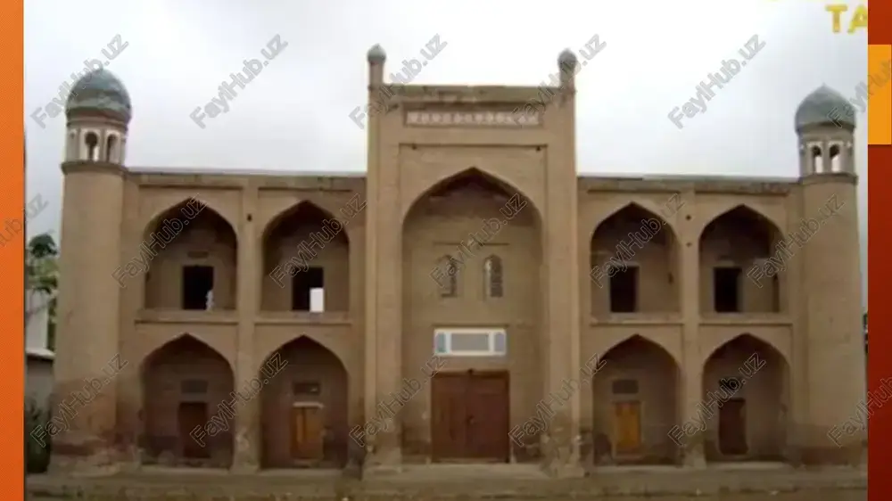 ken bólegi islamǵa shekem bolǵan dáwirden miyras qalǵan shıǵıs iran (sogd, boxtar, xarezmiy) tillerine tán toponimler quraǵan. keyingi dáwir mawarawnnahr toponimiyasınıń qáliplesiw procesi túrkiy qatlamnıń kúsheyiwi, nátiyjede shıǵıs iran toponimikalıq qatlamınıń qısıp shıǵarıwı menen baylanıslı. sh.kamollidin maǵlıwmatlarına qaraǵanda, kelip shıǵıwı túrkiy bolǵan atamalar orta aziya territoriyasında áyyemnen bar bolǵan hám olar birinshi orta ásirlerde regiondaǵı jer atamalarınıń úlken bólegin quraǵan bolsa, házirgi waqıtta orta aziya toponimiyasınıń tiykarǵı bólegi túrkiy toponimlerden ibarat. dáslepki orta ásirlerde túrkiy toponimler, sanı jaǵınanshıǵıs iran tillerge tán atamalardan keyin ekinshi orında turǵan, biraq orta ásirlerden baslap túrkiy qatlamnıń kúsheyiwi nátiyjesinde olar orta aziya toponimiyasınıń eń bekkem qatlamına aylanǵan. mısalı, s.umurzaqovtárepinen, tek qırǵızstan territoriyasında tariyxıy derekler tiykarında antik dáwirden xii ásirge shekem bar bolǵan úsh júzge jaqın geografiyalıq atamalar anıqlanǵan eski qoljazbalar menen bir qatarda tariyxıy-geografiyalıq shıǵarmalar da toponimikanıń áhmiyetli dereklerinen esaplanadı. orta aziyada jazılǵan memuar shıǵarmalardıń dúrdanası esaplanǵan «baburnama»da da kóplep jer atamalarına baylanıslı qımbatlı maǵlıwmatlar …