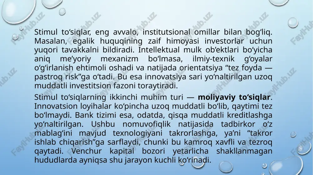 ast bo‘lishiga olib keladi. shuning uchun ham innovatsiya — bu shunchaki “yangilik chiqarish” emas, balki iqtisodiy raqobatning asosiy manbai. rivojlangan davlatlar (masalan aqsh, janubiy koreya, yaponiya, germaniya) eng birinchi bo‘lib rag‘bat tizimini mustahkamlagan. sababi — rag‘bat bor joyda innovatsiya bor, rag‘bat yo‘q joyda innovatsiya bo‘maydi. shunday qilib, stimul to‘siqlar innovatsion jarayonni ichkaridan “sekinlashtiruvchi kuch” vazifasini bajaradi. rag‘bat tizimi noto‘g‘ri bo‘lsa, bozor agentlari riskga yaqinlashmaydi. innovatsiya bozor mexanizmi bilan ishlaydi: iqtisodiy manfaat yo‘q joyga hech kim kapital qo‘ymaydi. demak, stimul to‘siqlarning kamayishi — innovatsion jarayonning tezlashishi demakdir. shu sababli iqtisodiyot siyosatida rag‘bat tizimini to‘g‘ri sozlash — innovatsion rivojlanish strategiyasining eng asosiy shartidir. stimul to’siqlar ta’siri ilmiy tadqiqotga sarmoya kamayishi raqobat pasayishi pilot loyiha risklari kuchayishi tijoratlashtirish sekinlashishi stimul to‘siqlarni kamaytirish mexanizmlari stimul to‘siqlar innovatsion rivojlanishni sekinlashtiradi, shuning uchun iqtisodiy siyosatda eng muhim vazifa — ushbu to‘siklarni maqsadli mexanizmlar orqali kamaytirishdir. bu mexanizmlar davlat, bozor va xususiy sektor o‘rtasidagi muvozanat asosida ishlab …