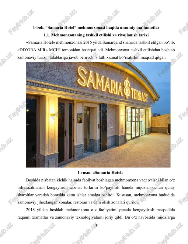 qda. zamonaviy texnologiyalar va xizmat ko‘rsatish uslublaridan foydalangan holda, “samaria hotel” mehmonlari uchun qulay va xavfsiz muhit yaratishga intilmoqda. mehmonxona ichki dizayni o‘ziga xosligi bilan ajralib turadi. har bir xona qulay mebellar, zamonaviy texnika va barcha zarur qulayliklar bilan jihozlangan. bundan tashqari, mehmonxona hududida restoran, konferensiya zali, sport zali kabi xizmat ko‘rsatish bo‘limlari mavjud bo‘lib, bu mijozlarning turli ehtiyojlarini qondirishga xizmat qiladi. “samaria hotel”ning boshqaruv tizimi samarali tashkil etilgan bo‘lib, har bir bo‘limning o‘ziga xos vazifalari aniq belgilangandir. boshqaruv xodimlari o‘z ishiga mas’uliyat bilan yondashadi va mijozlarga yuqori sifatli xizmat ko‘rsatish uchun doimiy ravishda yangi imkoniyatlar yaratib boradilar. 1.2. mehmonxonaning tuzilishi va ko‘rsatiladigan xizmat turlari «samaria hotel» mehmonxonasi zamonaviy arxitektura asosida barpo etilgan bo‘lib, uning tuzilishi mijozlarga qulaylik yaratishga qaratilgan. mehmonxona bino va infratuzilmasi bir nechta asosiy bo‘limlardan tashkil topgan: mehmon qabul qilish bo‘limi — bu yerda mehmonlar ro‘yxatdan o‘tkaziladi, ular bilan kerakli ma’lumotlar almashiladi va xizmatlar haqida tushuntirish beriladi. …