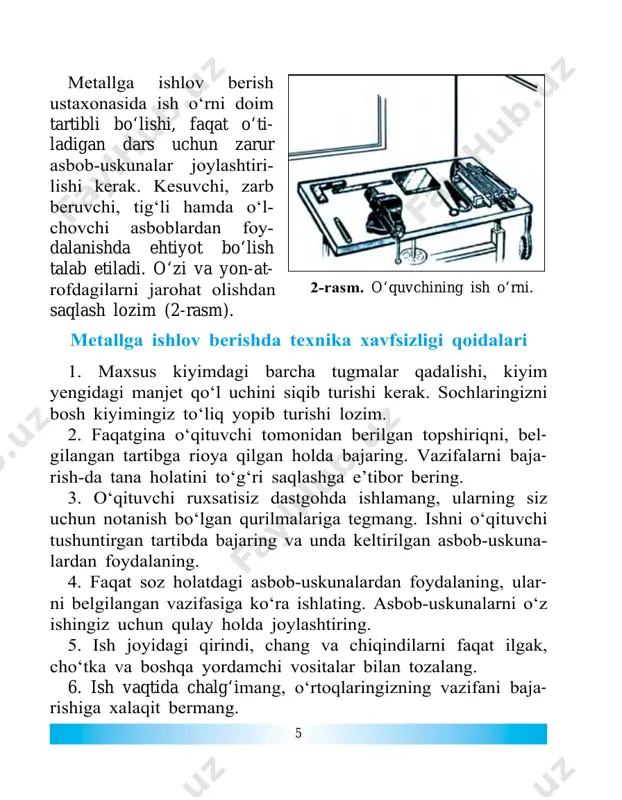 ka ustiga qo‘yilgan kernerga bolg‘a bilan urilsa, plastinkada kichkinagina chuqurcha hosil bo‘ladi. bordi-yu, bu ish mis plastinka bilan qilinsa, chuqurcha kattaroq bo‘ladi. bundan po‘lat misga nisbatan qattiqligini anglash mumkin. agar metall tashqi kuch ta’sirida o‘z shaklini o‘zgartirsa-yu, lekin sinmasa, u plastik metall sanaladi. metallning mana shu xossasidan uni tekislashda, bukishda, yoyishda va shtamplashda keng foydalaniladi. metallning kuch ta’siridan keyin yana o‘z holatiga qaytishi uning egiluvchanligini bildiradi. po‘latdan va misdan tayyor- langan prujinalarni bir paytda tortib va qo‘yib yuborib ko‘ring. bunda po‘lat prujina yana o‘z holatiga kelishini, mis prujina esa cho‘zilganicha qolishini ko‘rasiz. demak, po‘lat misga nis- batan bukiluvchan ekan. qayishqoqlik – metallning ortib boradigan kuchlarga qarshilik ko‘rsatish qobiliyatidir. masalan, cho‘yan plitaga bolg‘a bilan urilsa, u sinadi. chunki cho‘yan mo‘rt metalldir. 1. metallga ishlov berish ustaxonasining tuzilishini tushuntirib bering. 2. metallga ishlov berishda xavfsizlik texnikasi qoidalarini tushuntiring. 3. metallning turmushda va xalq xo‘jaligidagi ahamiyatini aytib bering. 4. metallning qanday xususiyatlarini bilib …