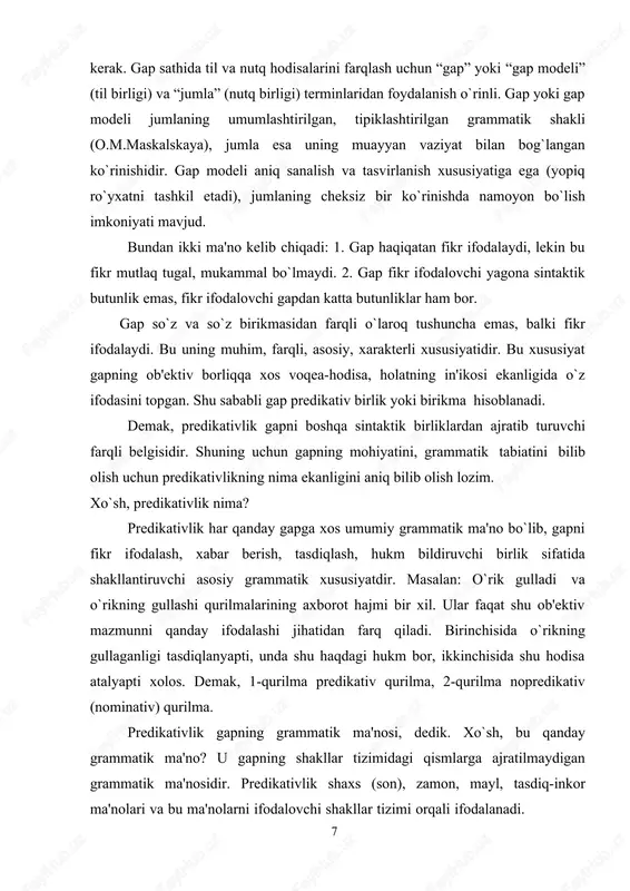 n deb bilaman. kabi). hatto, bahor. oydin kecha. kabi atov gaplar ham mohiyatan kesimga tengdir. chunki bu erda ham mavjudlik ana shu shaklda tasdiqlanyapti. tasdiqlash esa kesimning funktsiyasidir. bosh kelishikdagi so`zning bunday ma'no kasb etishida tugallangan intonatsiya muhim rol o`ynaydi. intonatsiya gapga xos bo`lgan universal vositadir. gapning muhim xususiyatlaridan yana biri uning grammatik jihatdan shakllanganligidir. buning ma'nosi shuki, har qanday tovush yoki tovushlar majmuasi so`z bo`lmaganidek, har qanday so`z yoki so`zlar majmuasi gap bo`lavermaydi. buning uchun muayyan so`z tugallangan intonatsiya va sintaktik qurshov tufayli yangi sifat kasb etishi, mavjudlikni tasdiqlashi lozim bo`lsa, so`zlar majmuasi o`zaro semantik-sintagmatik aloqaga kirishib, predikativlik ifodalashi zarur bo`ladi. bularning hammasi muayyan tilning intonatsion xususiyatlari, grammatik qonun - qoidalari asosida yuz beradi. ayon bo`ladiki, gapning fikr ifodalashi bejiz, o`z-o`zidan, tasodifan bo`lmay, so`z yoki so`zlarning muayyan tilning grammatik qonun-qoidalari va tugallangan intonatsiya tufayli yangi sifat kasb etishi, predikativlikka ega bo`lishidir. masalan: ko`roydin emish. momosuluvlar ko`chasida telba bo`lib yurar …