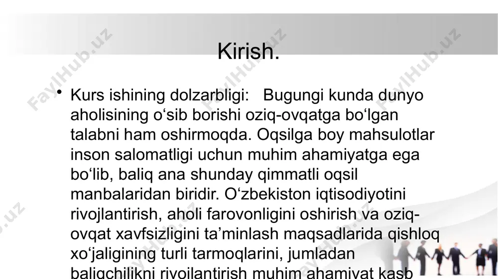 labida ancha uzun 4 ta mo‘ylovi, ustki labida yanada uzunroq 2 ta mo‘ylovi bo‘ladiuch yoshida voyaga yetadi, aprel-may oylarida urchib 50 0 mingtacha uvuldiriq tashlaydi. 15 yoshli laqqaning bo‘yi 1,5 m, og‘irligi 20 kg bo‘ladi. erkagi urg‘ochisiga nisbatan tezroq o‘sadi. orol dengizidan tutilgan 30 yoshli laqqa 200 kg tosh bosgan. laqqa yirtqich, ko‘pincha baliqlar hamda o‘rdak kabi suvda yashovchi parrandalar bilan oziqlanadi. ayni vaqtda suvda tushib qolgan qushlar, kemiruvchilar kabi jonivorlarni ham yeyaveradi. oq amur (ctenopharyngodon idella) vatani amur va boshqa uzoq sharq daryolari hisoblanadi. iliq suvni sevadi. yirik, tez o‘sadigan, tanasi torpedasimon, tan gachalari yirik, daryolarda o‘sadiganlari 1 m 22 sm, tirik vazni 32 kg, tabiiy hovuzlarda uzunligi 1 m, og‘irligi 30 kg va undan ham ko‘proq bo‘ladi. o‘zbekiston sharoitida urg‘ochilari 4—5 yoshida uzunligi 55—65 sm (dumini hisobga olmasdan) va og‘irligi 3,5—4 kg bo‘-ladi, erkaklari 1 yil ertaroq yetiladi. odatda, nasl beruvchilardan 5 yoshdan oshganda foydalaniladi. baliqlarni ko’paytirish usullari …
