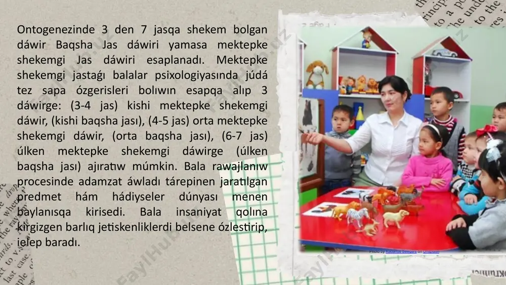 lerge tiyisli bolǵan, óziniń kúshine de jetpeytuǵın, shegip almaytuǵın zatlar menen de ámeliy qatnasıqta boliwga umtıladı. mısalı: bala avtomashinasın yamasa tramvaydı ózi aydawı, haqıyqıy atqa minip júriwi, uchuwshi bolip, samolyotta ushıwdı hám haqıyqıy milicioner bolıwdı qáleydi. tábiyiy bala ózindegi sonday zárúrliklerdiń heshbirin haqıyqıy jol menen qanaatlandıra almaydı. bul jerde soraw tuwıladı. balalardıń barǵan sayın artıp baratırǵan hár qıylı mútájlikleri menen olardıń tarı imkaniyatları arasındaǵı qarama-qarsılıq qalay jol menen sheshiledi? photo by kadarius seegars on unsplash bul qarama-qarsılıq tek bir ǵana iskerlik arqalı, yagniy balanıń oyın iskerligi arqalı gana sheshiliwi múmkin.buni tómendegishe túsindirip beriw múmkin:birinshiden, balalardıń oyın iskerligi qandayda bir materiallıq ónim islep shiǵariw shıǵarıwǵa qaratılǵan iskerlik emes. sonıń ushın balalardı oyınǵa shaqırıwshı sebep (motiv) kelip shıǵatuǵın nátiyje menen yemes, al usı oyın procesindegi túrli háreketlerdiń mazmunına baylanıslı; - ekinshiden, balalar oyın procesinde ózleriniń ıqtıyarındaǵı zatlardı, ózlerin qızıqtıratuǵın, biraq úlkenlerge tiyisli bolǵan nárselerge aylandırıp, qálegeninshe erkin jumista boladı. balalardıń oyın iskerlikleri …