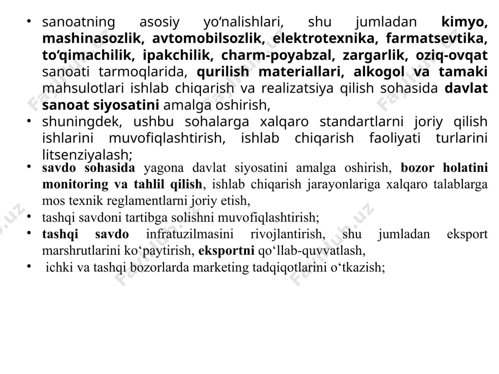 idan lavozimga tayinlanadi va lavozimidan ozod etiladi; viloyatlar hamda toshkent shahar investitsiyalar va tashqi savdo boshqarmalari boshliqlari, ularning o‘rinbosarlari viloyatlar va toshkent shahar hokimlari tomonidan vazir bilan kelishilgan holda lavozimga tayinlanadi va lavozimidan ozod etiladi; tuman (shahar) investitsiyalar va tashqi savdo bo‘limlari boshliqlari qoraqalpog‘iston respublikasi investitsiyalar va tashqi savdo vaziri, viloyatlar va toshkent shahar investitsiyalar va tashqi savdo boshqarmalari boshliqlari taqdimnomasiga binoan vazir bilan kelishilgan holda tegishli tuman (shahar) hokimlari tomonidan lavozimga tayinlanadi va lavozimidan ozod etiladi. 4-§. vazirlikning hay’ati, boshqa kengash, maslahat va ekspert organlari 39. vazirlikda vazir (hay’at raisi), uning o‘rinbosarlari (lavozimi bo‘yicha) hamda faoliyatning asosiy yo‘nalishlarida mutasaddilik qiladigan tarkibiy bo‘linmalar va idoraviy mansub tashkilotlar rahbarlari tarkibidan iborat hay’at tashkil etiladi. hay’at a’zolarining soni va shaxsiy tarkibi vazirlar mahkamasi tomonidan vazir taqdimnomasi bo‘yicha tasdiqlanadi. hay’at quyidagilar bog‘liq masalalarni ko‘rib chiqadi: vazirlikning mazkur nizom bilan belgilangan asosiy yo‘nalishlarini tayyorlash va amalga oshirish; o‘zbekiston respublikasi prezidenti va o‘zbekiston respublikasi vazirlar …