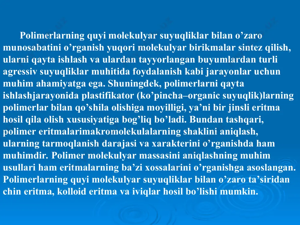 lota, polimetakril kislota va boshqalar. bunday polimerlarning tuzlari suvda eriganda quyidagicha ionlarga ajralib turadi: ...- ch2 – ch – ch2 – ch - ...→ - ch2 – ch – ch2 – ch - ... │ │ │ │ coona coona coo- na+ coo- na+ o’rganiladi. demak polielektrolitlarning suvdagi eritmasi chin eritmalar namoyon qiladigan xossalarga ega bo’ladi. biroq polimerlarning ion eritmasi o’ziga xos bir qator xossalari bilan boshqa eritmalardan keskin farq qiladi. polimerlarning juda suyultirilgan eritmalarini yuqori qovushoqlikka egaligi va erish davrida bukish hodisasini kuzatilishi bunga misol bo’ladi. demak, polimerlarning erish jarayoni juda murakkab bo’lib, u asosan quyidagi faktorlarga: a) erituvchi va polimerning kimyoviy tabiatiga; b) polimerning molekulyar massasiga; v) polimer zanjirining qayishqoqligiga; g) makromolekula tarkibiy qismlarining zichligiga; d) polimerning fazoviy holatiga; e) zanjirning kimyoviy tarkibi bir xil emasligi; y) haroratga va boshqa faktorlarga bog’liq bo’ladi. yuqori molekulyar birikmalar eritmasi termodinamik barqaror sistemadir. ular istalgan muddatgacha o’z barqarorligini saqlab qola oladi. …