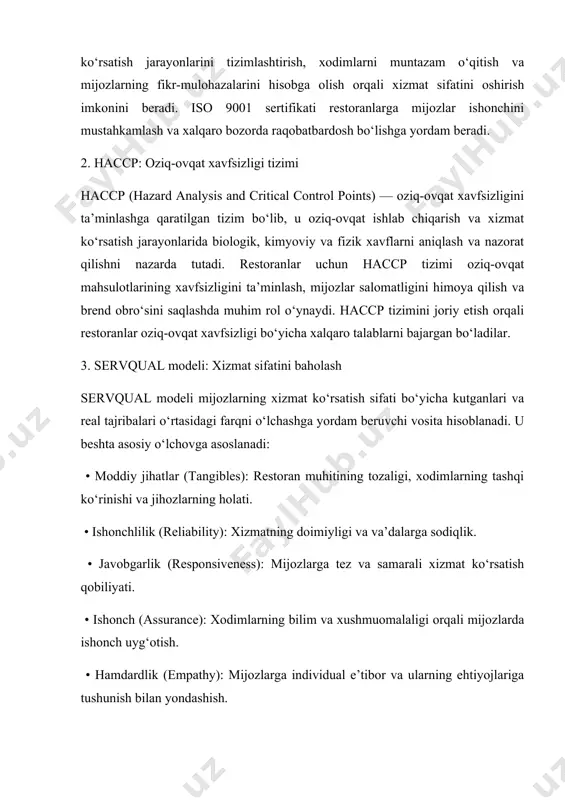i va xizmat sifati doimiy ravishda nazorat ostida bo‘ladi. xizmat ko‘rsatish jarayoni odatda quyidagi yetti asosiy bosqichdan iborat: 2.1 mijozni kutib olish – mijoz restoranga kirgan zahoti xushmuomalalik bilan kutib olinadi, unga qulaylik yaratiladi. 2. stolga joylashtirish – mehmonni qulay va toza stolga yo‘naltirish orqali xizmatning boshlanishi tashkil etiladi. 3. menyu bilan tanishtirish – menyuni taqdim etish va mijozning savollariga batafsil javob berish. 4. buyurtmani qabul qilish – mijozning buyurtmasini diqqat bilan eshitish, aniq qayd etish. 5. taomni yetkazish – buyurtmani tez va to‘g‘ri yetkazib berish, xizmatda xatolarga yo‘l qo‘ymaslik. 6. mijoz ehtiyojlarini kuzatish – qo‘shimcha ehtiyojlarni aniqlash, xizmat davomida mijoz holatidan xabardor bo‘lish. 7. hisob-kitob va kuzatish – to‘lovni odobli tarzda amalga oshirish va mijozni samimiy kuzatish. bu bosqichlar xalqaro xizmat ko‘rsatish tizimlarida keng qo‘llaniladigan iso, sop (standart operatsion protseduralar), haccp kabi standartlarga mos keladi. har bir bosqichda aniqlik, xushmuomalalik va gigiyena muhim o‘rinni egallaydi. shuningdek, restoranlarda xizmat sifatini …