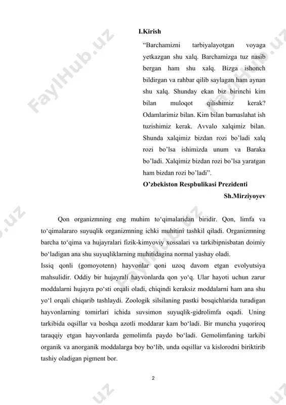 . qon quyidagi vazifalami bajaradi: 1. transport vazifasi (funksiyasi). qonning bu vazifasi uning turli parchalanib so‘rilgan moddalarni - oqsillar, aminokislotalar, yogplar (lipidlar), uglevodlar, mineral moddalar, suvni organizmning barcha hujayra to‘qimalariga tashib yetkazib beradi. shuningdek hujayra va to‘qimalarda hosil bo‘lgan chiqindi, keraksiz ziyonli moddalarni (metabolitlarni) tegishli chiqaruv ayiruv organlariga tashib keladi. 2. termoregulyatsiya funksiyasi – ya’ni issiqlik almashinuvida va uning boshqarilishida ishtirok etadi. ma’lumki organizmning turli organ va to‘qimalarida moddalar almashinuvining darajasi bir xil emas. modomiki shunday ckan, turli organlarda issiqlik hosil bo‘lushi ham bir xil bo‘lmaydi. qon organizm bo‘ylab doimo harakatda bo‘lib, tegishli organlardagi ortiqcha issiqlikni olib boshqalariga beradi. ortiqchasini esa issiqlik uzatadigan organlarga - ten, o‘pka, buyraklar va boshqalarga yetkazadi. shunday qilib, qon organizm haroratining mo‘tadilligini, doimiyligini tapminlashda asosiy rol o‘ynaydi. qon hujayra va to‘qimalar uchun fizik-kimyoviy muhitdir. buning mapnosi shundaki, qonning fizik-kimyoviy ko‘rsatkichlari doimiy bo‘lib juda kam darajada o‘zgaradi. barcha hujayra va to‘qimalar faqat qonda va limfada mavjud …