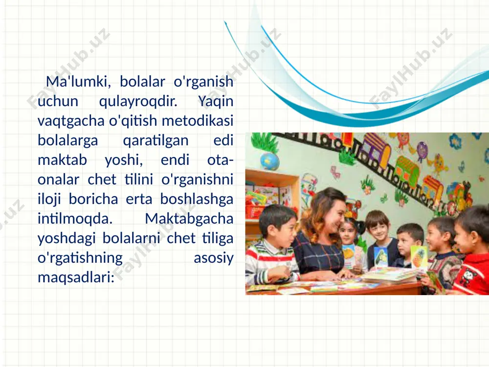 zlar o'qituvchi, ona tili yoki ma'ruzachining orqasida, ya'ni eshitish diqqatini, fonetik eshitish va to'g'ri talaffuzni bosqichma-bosqich shakllantirish; metodikato'g'ridan-to'g'ri ta'lim tadbirlarini o'tkazish bolalarning til qobiliyatlari tuzilishining yoshi va individual xususiyatlarini hisobga olgan holda qurilishi va ularning rivojlanishiga yo'naltirilgan bo'lishi kerak. chet tilida muloqot motivatsiya va yo'naltirilgan bo'lishi kerak. bolada chet tiliga nisbatan ijobiy psixologik munosabatni yaratish kerak va bunday ijobiy motivatsiyani yaratish usuli o'ynashdir. o'yin - bu ham tashkil etish shakli, ham bolalar ma'lum miqdorda to'planadigan darslarni o'tkazish usuli inglizcha so'z boyligi, ko'plab she'rlar, qo'shiqlar, qofiyalarni sanash va boshqalarni o'rganing. какие способности приобретут слушатели по завершении обучения? коротко опишите каждую цель и полезность данной презентации для слушателей. 8 darslarni o'tkazish darslarni o'tkazishning ushbu shakli til ko'nikmalarini va nutq qobiliyatlarini o'zlashtirish uchun qulay sharoit yaratadi. o'yin faoliyatiga ishonish qobiliyati chet tilida nutq uchun tabiiy turtki berishga, hatto eng oddiy iboralarni ham qiziqarli va mazmunli qilishga imkon beradi. chet tilini o'qitishda o'ynash ta'lim …