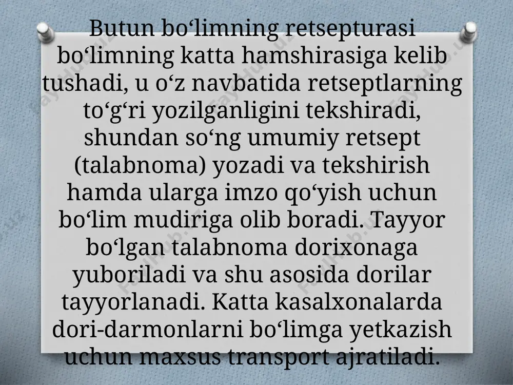 spirtga ho`llangan paxta sharcha olinadi dumba hayolan 4 ga bo`linadi va in`eksiya tepa tashqi kvadratiga qilinadi. in`eksiyadan oldin tepa tashqi kvadrat pastdan yuqoriga yoki yuqoridan pastga spirtga ho`llangan sharcha yordamida artiladi. so`ngra infltratlarning bor yo`qligini aniqlash maqsadida palpasiya qilinadi yana bir bor spirt bilan artiladi. chap qo`lning 1 va 2 barmoqlari bilan in`eksiya sohasiga tortiladi. igna dadil harakat bilan in`eksiya qilish sohasida teriga perpendikulyar ravishda 7-8 sm ichkariga kiritiladi. igna sinishining oldini olish maqsadida mufta ustidan 1 sm qoldiriladi. chap qo`l yordamida porshen bosilib asta- sekin yuboriladi teriga spirtga ho`llangan sharchani bosib turib igna tez harakatlar bilan chiqarib olinadi. ignaning uzunligi teri osti yog` kletkacha- si qavatining hajmiga bog`liq. muskullar orasiga in`eksiya qorin va sonning mushaklariga ham qilinishi mumkin sonning mushak orasiga dori yuborishda shrisga yozuv perosi kabi burchak ostida tutib turiladi. shunda suyak uski pardasiga shikast yetmaydi. muskul orasiga inyeksiya qilish (jica usulida) 1.tashqi ko`rinishni ( tirnoq va soch) …