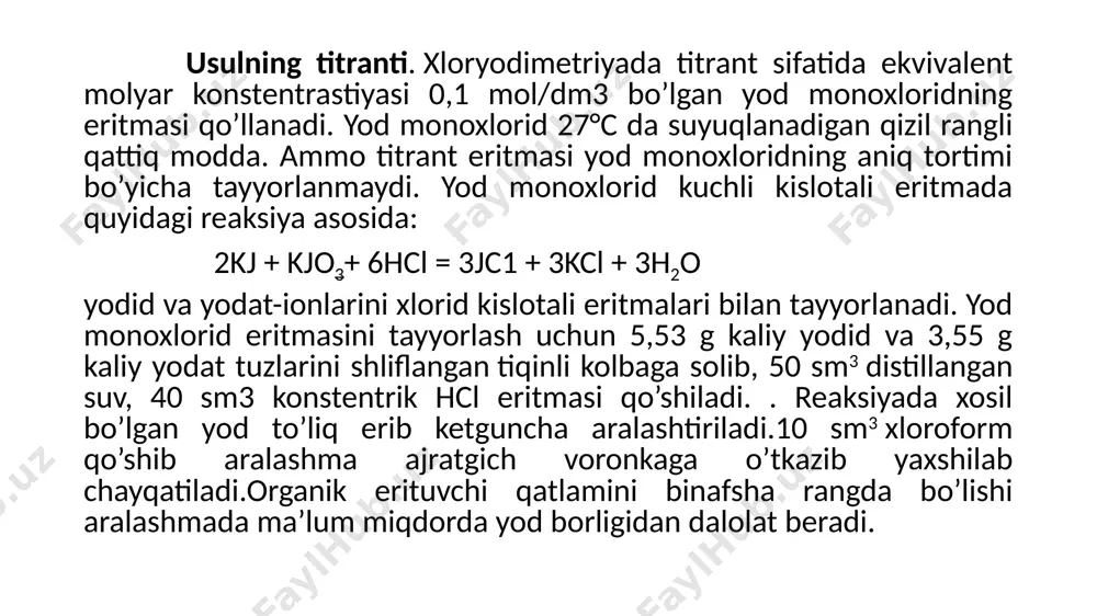 adi. titrant eritmasi 150°c da doimiy massagacha quritilgan, kimyoviy toza kaliy bromat kristallarining aniq tortimi bo’yicha tayorlanadi.titrant eritmasini tayorlash uchun kbro3ning taqriban 2,80 g (aniq) tortimi hajmi 1 dm3 bo’lgan o’lchov kolbasida distillangan suvda eritilib, kolbaning belgisigacha suyultiriladi. zarurat bo’lganda titrant yodometrik usulda yoki mishyak (iii) oksidi bo’yicha standartlanadi. titrantni yodometrik usulda standartlash. shliflangan tiqinli titrlash kolbasiga, yuqorida ko’rsatilgandek tayorlangan kaliy bromat eritmasidan 25 sm3 quyib, unga 100 sm3 distillangan suv va 5 sm3 xlorid kislota eritmasidan qo’shiladi. shundan so’ng eritmaga 2 g kaliy yodidning 10 sm3 distillangan suvdagi eritmasi qo’shiladi.kolba tiqini bilan berkitib, silqitiladi va quyidagi reaksiya kbro3+ 6kj + 6hcl = 3j2 + kbr + 6kcl + 3h2o to’liq borishi uchun 5 daqiqa qorong'i joyda saqlanadi.hosil bo’lgan yodni standartlangan 0,1 mol/dm3 natriy tiosulfat eritmasi bilan indikator - kraxmal ishtirokida titrlanadi.titrant shliflangan tiqinli jigarrang shisha idishda qorong’i joyda saqlanadi. usulning indikatorlari. titrant - kaliy bromat eritmasi, rangsiz.oksidlanish-qaytarilish jarayonida xosil …