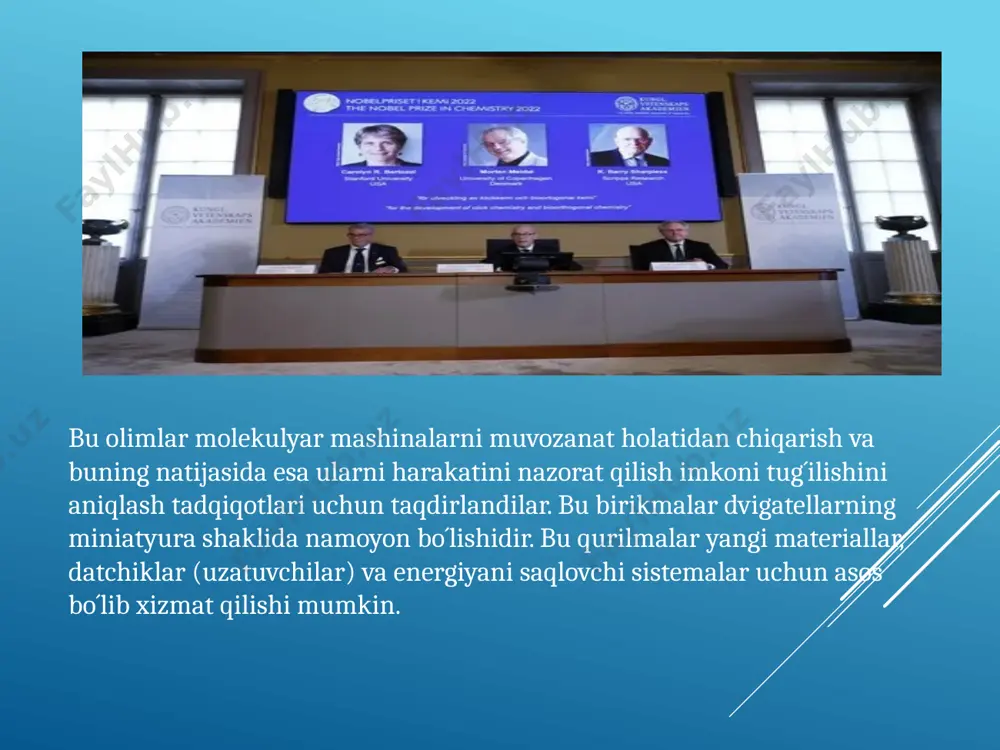 isbatan aylanuvchi (1-rasm) ikki yoki undan ko´p ulangan molekulyar halqalar va rotaksanlar – ikki qismdan iborat molekulalar bo´lib, chetlarida hajmdor guruh (stopperlar) tutgan bo´lib, halqa chiqib ketmasligini ta´minlaydi (2-rasm), bunda birinchi qism (halqa) ikkinchisi (to´g´ri asos) bo´ylab aylanishi mumkin. 2-rasm. rotaksan (´´molekulyar porshen´´), chiziqli molekula va musbat zaryadlangan halqadan iborat bo´lib, u kremniyli hajmdor guruhlar ta´sirida tushib qololmaydi. chiziqli molekulada ikkita benzolli halqa mavjud: bittasi azot atomlari orasida ikkinchisi esa kislorod atomlari orasida joylashgan. azot atomlari oson oksidlanadi (elektron beradi), bunda musbat zaryadlangan molekula hosil bo´ladi. kislorod atomlari esa bunday qilolmaydi, ammo o´zlarining yuqori elektromanfiyliklari tufayli benzol halqasi elektronlarini neytral azot atomlariga nisbatan ko´proq tortadi. musbat zaryadlangan halqa chiziqli molekulaning ko´proq musbat zaryadlangan sohasidan itariladi. ya´ni, chiziqli molekula oksidlanganda (tepada) halqa kislorod atomlari bilan bog´langan benzol halqasi tomon siljiydi, chiziqli molekula neytral bo´lganda (pastda) esa halqa uchun azot bilan bog´langan benzol halqasi ´´komfort´´ (qulay) bo´ladi. feringening yondashuvi prinsipial boshqacha va …