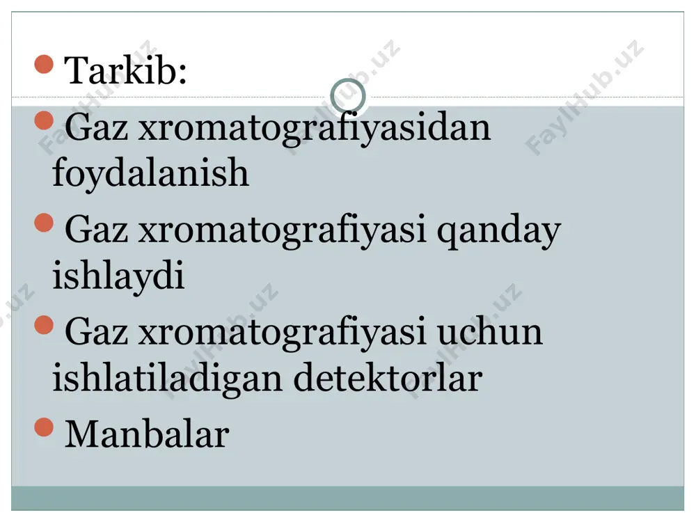 adigan molekulalarga qaraganda tezroq harakatlanadi. gaz fazasi bilan yaxshi ta'sir o'tkazadigan birikmalar qaynash harorati past (uchuvchan) va past molekulyar og'irliklarga ega, statsionar fazani afzal ko'rgan birikmalar ko'proq qaynash haroratiga ega yoki og'irroq bo'ladi. murakkab kolonnadan pastga tushish tezligiga ta'sir qiluvchi boshqa omillarga (elüsyon vaqti deyiladi) qutblanish va kolonnaning harorati kiradi. harorat juda muhim bo'lgani uchun, odatda, darajaning o'ndan bir qismida boshqariladi va aralashmaning qaynash nuqtasiga qarab tanlanadi. gaz xromatografiyasi uchun ishlatiladigan detektorlar xromatogramma ishlab chiqarishda ishlatilishi mumkin bo'lgan juda ko'p turli xil detektorlar mavjud. umuman olganda, ular quyidagicha tasniflanishi mumkin tanlanmaganbu ularning gaz tashuvchisidan tashqari barcha birikmalarga ta'sir qilishini anglatadi, tanlangan, umumiy xususiyatlarga ega bo'lgan bir qator birikmalarga javob beradigan va aniq, faqat ma'lum bir birikmaga javob beradigan. turli xil detektorlar maxsus qo'llab-quvvatlovchi gazlardan foydalanadilar va har xil sezuvchanlik darajalariga ega. detektorlarning ayrim keng tarqalgan turlariga quyidagilar kiradi: