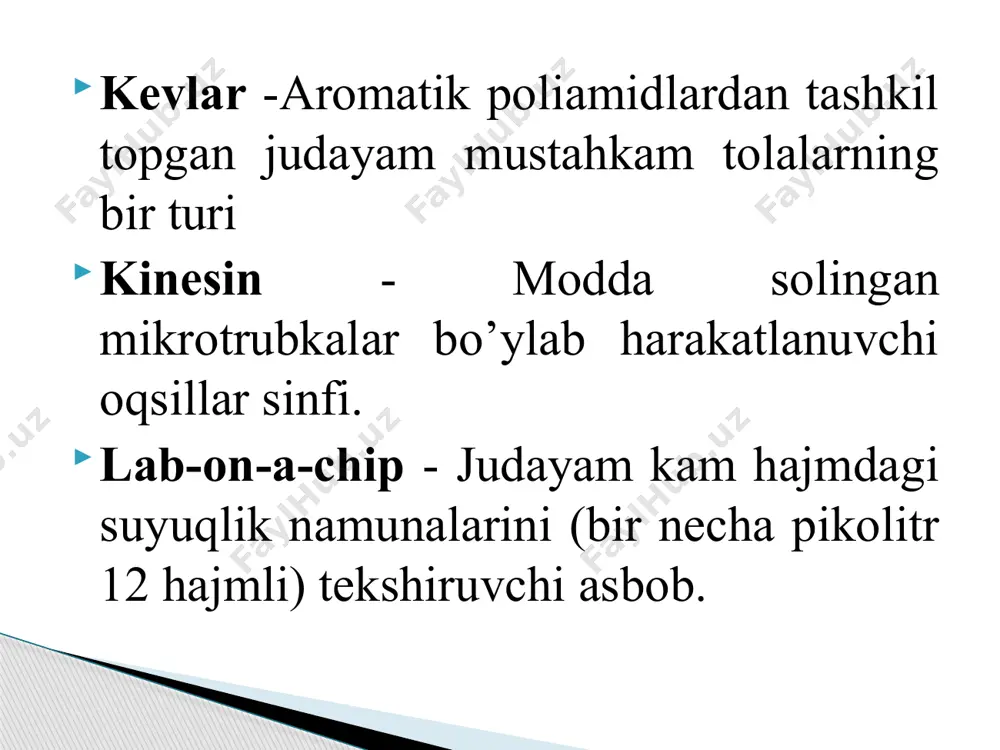 o'liq batafsil taqdimotini ham, vizualizatsiya paytida kompyuter dasturlari tomonidan yaratilgan soddalashtirilgan rasmlarni ham talqin qilish qiyinchiliklari ko'rsatilgan. uch xil mumkin bo'lgan o'qish freymlarini ko'rsatadigan misol ketma-ketligi. boshlang'ich kodonlar binafsha rang bilan, to'xtash kodonlari qizil rang bilan ajratilgan. molekulyar genetikada, ochiq o'qish ramkasi (orf) tarjima qilinishi mumkin bo'lgan o'qish doirasining bir qismidir. ruf boshlang'ich kodondan (odatda aug) boshlanadi va to'xtash kodonida (odatda uaa, uag yoki uga) tugaydigan kodonlarning doimiy qismidir. orf ichidagi atg kodon (rnk shaklidagi aug) (shart emas birinchi) tarjima qayerda boshlanishini ko'rsatishi mumkin. transkriptni bekor qilish joyi orfdan keyin, tarjima to'xtash kodonidan tashqarida joylashgan. agar transkodatsiya to'xtash kodonidan oldin to'xtasa, tarjima paytida to'liq bo'lmagan protein olinadi. vaukaryotik sharoitda oqsillarni tarjima qilish uchun yakuniy mrnkni ishlab chiqarish uchun transkripsiyadan so'ng bir nechta ekzon, intron bilan genlar chiqariladi va ularning o'zaro aloqasi bor. shunday qilib, genlarni qidirish kontekstida orf ni boshlang'ich holatini aniqlash faqat genom dnkga emas, balki splikalangan mrnk-larga nisbatan …