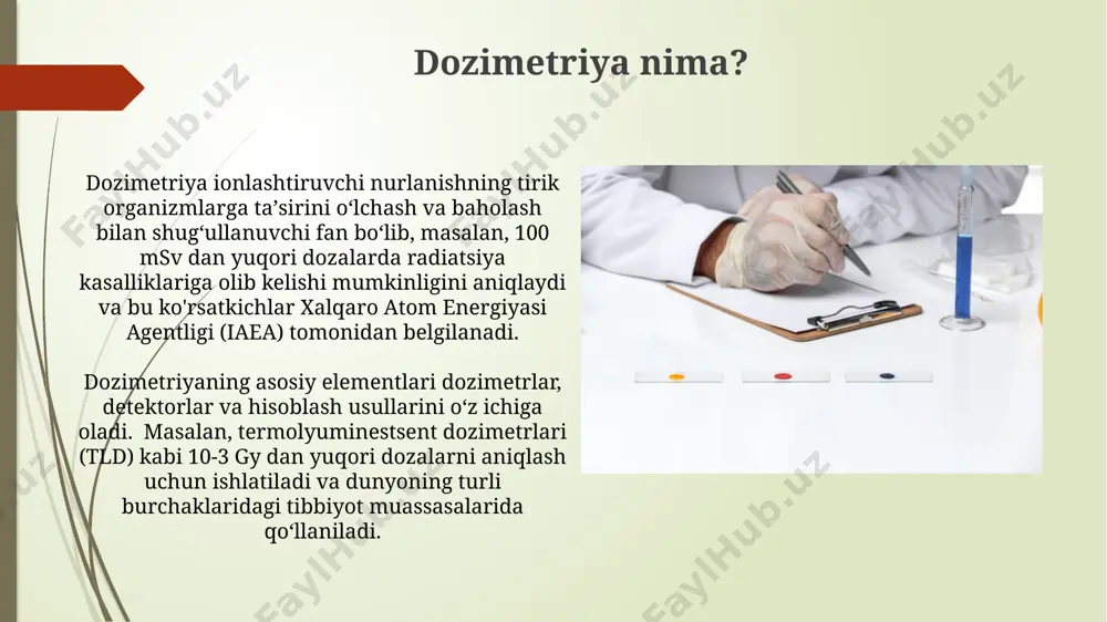 anddagi geologiya institutida 0,1 msv dan past bo'lgan fon radiatsiyasini aniqlash va atrof muhit monitoringida, yer osti suvlarining radioaktivligini aniqlashda dozimetriya muhim rol o'ynaydi. dozimetriya yadroviy energetika sohasida, masalan, 50 kvt quvvatga ega atom elektr stansiyalarida xodimlarning radiatsiyadan himoyalanishini ta'minlash uchun keng qo'llaniladi va bu toshkentdagi ilmiy markazlar tomonidan o'rganiladi. absorblangan doza absorblangan dozaning aniq o'lchovi, masalan, 25 gy, samarqanddagi radioterapiya bo'limida ishlatiladigan zamonaviy uskunalar yordamida o'lchanadi va bemorlarning individual xususiyatlariga moslashtiriladi. 5 gy dan kam absorblangan doza, andijon viloyatida yashovchi aholi uchun tabiiy fon nurlanishidan kelib chiqadi va sog'liq uchun jiddiy xavf tug'dirmaydi. ekvivalent doza 1977-yilda xalqaro atom energiyasi agentligi (maea) tomonidan tavsiya etilgan ekvivalent dozani hisoblash usuli jahon bo'ylab keng qo'llaniladi va radiatsion himoya standartlarini belgilashda muhim ahamiyatga ega. ekvivalent dozani hisoblashda, masalan, 1 sv gamma-nurlanish uchun 1 sv neytron nurlanishiga nisbatan tana to'qimalariga turlicha ta'sir ko'rsatishi hisobga olinadi, shuning uchun turli nurlanish turlarining og'irlik koeffitsiyentlari qo'llaniladi. dozimetriyaning …