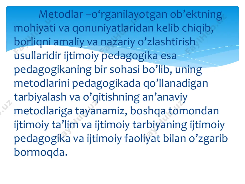 i xil ijtimoiy rollar bilan tanishadi. agar bolalar jismoniy va psixik kamchiliklar bilan tug ‘ilsa, unla ijtimoiy tajribani o’zlashtirilishi ancha murakkabdir. agar bunday bola oddiy oilada tug’ilsa bu haqida bolaning ijtimoiy tiklanishi ko’p holda bunga tayyor bo’lmagan ota-onalar zimmasiga to‘lanadi. bola o‘zi uchun zarur bo‘lgan muhitlaridan tashqarida, masalan, chaqaloq uyida, so‘ngra bolalar uyida tarbiyalansa boshqa gap. ijtimoiy ta’lim, birinchidan, o‘qish va o’zini rivojlantirish turli shakllarda (faqat maktab yoki professional ta’lim shaklida emas) amalga oshirilishni va odamlar butun umr buyi mustaqil o’qishni davom ettirishlarini, ikkinchidan, ta’lim berish – davlatning mutloq vazifasi emas, balki butun jamiyat bu haqida g’amho’rlik qilish va faoliyat ko’rsatishini tan olishga asoslangan. shu sababli har qanday hamjamiyat o’z muammo hamda vazifalarini o’zini o’zi tashkil etish va o’zini o’zi boshqarish asosida hal qilish uchun turli (muqobil va variantli) ta’lim tizimlarini tashkil etish mumkin. ijtimoiylashtirilgan ta’lim ikki inson o‘rtasidagi muomala madaniyatini shakllantiradi. hayotning ma’nosini va yo’nalishlarini aniqlashga, jamiyatda o’z o’rnini …