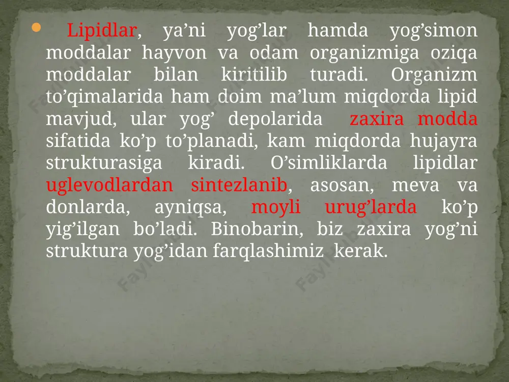 i. kuchsiz lipaza faolligi oshqozon shirasida ham topilgan, lekin oshqozonda lipaza faolligi uchun me’yoriy sharoit yo‘q. bu omil ko’pincha, suv yetarli bo’lmagan sharoitda yashaydigan hayvonlar, ayniqsa, tuxumda embrionning o’sishi uchun katta ahamiyatga ega. tovuq tuxumi tarkibida ma’lum va qat’iy chegaralangan, umuman aytganda, embrionning rivojlanishi uchun yetmaydigan miqdorda suv bo’ladi. jo’ja embrioni tuxum ichida o’sadigan uch hafta mobaynida oksidlanadigan moddalarning 90% i yog’larga to’g’ri keladi, shu yo’l bilan organizm o’zining suvga bo’lgan ehtiyojini qondiradi. hujayra komponentlarining tuzilishida ishtirok etadigan struktura yoki turg’un yog’ning tarkibi va miqdori organizmning ovqatlanishiga juda bog’liq emas, hatto hayvon uzoq vaqt och qolganda, uning zahira yog’i kamayib ketganda ham to’qimalarda ko’pgina lipid moddalar qoladi. ular hujayra strukturalariga bog’liq va doimo to’qimalar tarkibida bo’ladi. oziqadagi lipidlar asosan uzun zanjirli yog’ kislotalardan tuzilgan triasilglidseridlardir. yuqori rivojlangan hayvonlarda ovqat bilan qabul qilingan triasilglidseridlarning ko’p qismi ingichka ichakda oshqozonosti bezining sekretsiyasidagi lipaza fermenti ta’sirida gidrolitik parchalanadi. oshqozon shirasida ham kuchsiz lipaza …