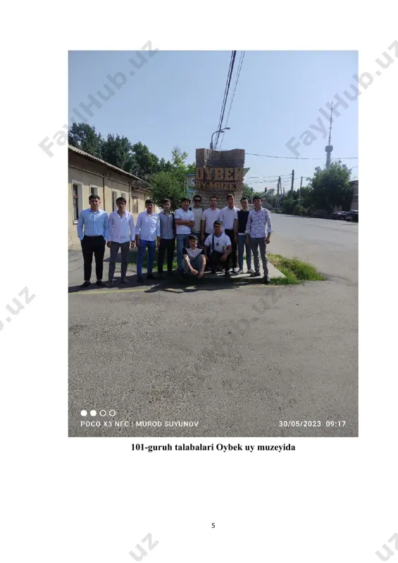 ni keltirish mumkin. u yuzga yaqin sanoat korxonalarini qabul qilib oldi ular: leningrad to’qimachilik mashinalari zavodi, rostselmash, sum kompressor va stalingrad ximkombinati, moskva «podʼyemnik», «elektrostanok» zavodlari va boshqalar. 1941-yili toshkengtda 137 korxona ishlagan bo’lsa, ulardan 64 tasi harbiy mahsulot ishlab chiqargan. o’zbek sanoati frontga 2100 dona samolyot, 17 342 dona aviamotor, 17 100 dona minomyot, 22 mln dona minalar, 560 ming dona snaryadlar, 2 mln donadan ko’proq aviabombalar, 1 millionga yaqin granatalar, 330 000 dona parashyutlar, 5 dona bronepoyezd, 18 dona harbiy-sanitar poyezdlarni va boshqalarni yetkazib berdi. o’zbekiston 1,5 miliondan ortiq evakuvasiya qilingan odamlarni ochlik va o’limdan saqlab qoldi. ulardan 250 mingdan ko’prog’i qamaldagi leningrad, belorussiya, polsha va ukraina keltirilgan yetim bolalar edi. ushbu ajoyib muzey haqidagi ma'lumotlarim shulardan iborat. bo’limning e’tiborga molik burchaklaridan biri sifatida asirga tushganlar haqidagi ma’lumotlar aks etgan qismni aytish mumkin. ta’kidlanishicha, urush davrida asirga tushgan 150 mingdan ziyod o’zbekistonliklarning 50 ming nafardan ortig’i konslagerlardagi azob-uqubatlar …
