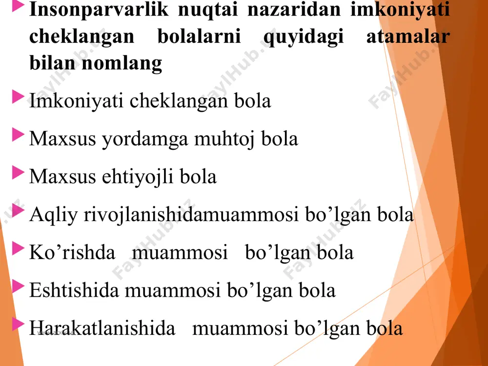giga yoki juda kech shakllanishigi,ijtimoiy hayotga moslashuvining qiyinlashuviga, boqimandalik kayfiyatida voyaga yetishiga olib keladi. bunday holatdagi munosabatlar imkoniyati cheklangan bolalar kelajak hayotiga salbiy ta’sir etmasdan qolmaydi. www.arxiv.uz www.arxiv.uz psixosomatnk holatdagi munosabatlarda bolaga har ikkalanevrotik va avtoritar uslubda munosabat ko’rsatiladi. ya’ni, ota-ona nogiron bolaga ham haddan tashqari g’amxo’rlik qiladi ham bolaning imkoniyatlarini chegaralaydi. bunday munosabat bolaning boshqalarga qaramligini ortishiga, ijtimoiy jamiyat haqidagi tasavvurlarining yanada torayib borishiga, nuqsonlarining chuqurlashib ketishiga olib keladi. me’yordagi ijobiy munosabatda ota-ona nogiron farzandiga avvalo shaxs sifatida qaraydi. uning kamchiligidan uyalishi, qo’rqish, hadiksirash hissida yashamaydi. mutaxassislar bilan doimiy hamkorlik o’rnatishda intiladi. mutaxassislar maslahatlari va ko’rsatmalariga amal qiladilar. farzandining kelajagiga ishonch bilan qaraydi. bunday holatdaga munosabat asosida boladagi mavjud nuqsonni erta aniqlash, samarali korreksiyalash va ikkilamchi nuqsonlarning oldini olish imkoniyatlarini paydo qiladi. bolaning o’z-o’ziga xizmat qilish malakalari yuqori darajada rivojlanadi, ijtimoiy hayotga erta va imkon qadar to’laqonli moslashadilar. www.arxiv.uz www.arxiv.uz maxsus ehtiyojli bolalarni umumta’lim tizimida o’qitish o’qituvchilardan ikki karra …