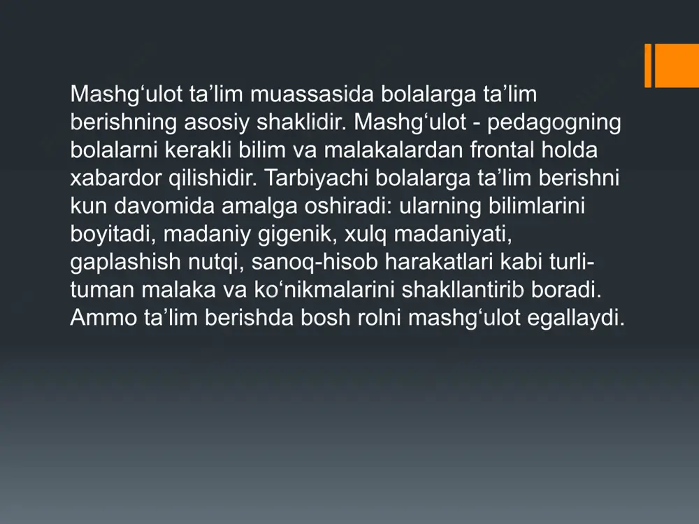 lotlarini tashkil etadi. o‘quv materialining mazmuni asta-sekin murakkablashtirilib boriladi. mashg‘ulot bolalarni maktabga tayyorlashda katta ahamiyatga ega. mashg‘ulot orqali bolalar o‘quv malakasini egallab oladilar. ularda barqaror diqqat, irodani, diqqatni jalb eta olish kabi qobiliyatlar rivojlanadi. izchillik bilan ta’lim berish natijasida bilimga qiziqishlar rivojlana boradi. bolalarga bilim berishning jamoa usulida olib borish katta ahamiyatga ega: birgalikdagi faoliyatda bolalar bir-birlariga faol ta’sir etishadi, o‘z tashabbusi, topog‘onligini namoyon qilish imkoniyati tug‘iladi. bolalar oldiga umumiy zo‘r berishning talab etuvchi vazifa qo‘yilganda birgalikda qayg‘urishadi, jamoatchilik hissi shakllanadi. ekskursiyalar, rasm qirqib yopishtirish, qurish yasash ishlarini birgalikda bajarish, umumiy raqs-o‘yinlarini ijro etish, badiiy asarlarni eshitish, o‘qishda paydo bo‘lgan birgalikdagi kechinmalar bolalarning birlashgan do‘stona jamoasini yaratishga yordam beradi. mashg‘ulotda ta’lim berish orqali bolalarda maktabdagi o‘qishga qiziqish tarbiyalanadi, javobgarlik hissi, o‘zini tuta olish, mehnat qilishga intilish odati, topshirilgan ishni bajarish kabi to‘g‘ri sifatlar hosil qilinadi. bolalarni maktab ta’limiga ruhiy jihatdan tayyorlashni ularning boshlang‘ich sinflarda dastur materialni yaxshi o‘zlashtirib olishlarini ta’minlovchi …