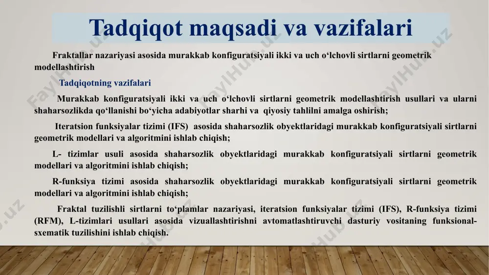 ish uchun geometrik modellar, to‘plamlar nazariyasi, iteratsion funksiyalar tizimi (ifs), r-funksiya tizimi (rfm), l-tizimlari usullari va ularni modellashtirish uchun dasturiy vositadan iborat. benoit mandelbrot fraktallarni taqqoslab, matematikada yangi yo‘nalish - fraktal geometriyani kashf qildi. fraktal geometriyaning yaralishi 1977-yilda b.mandelbrotning “tabiatning fraktal geometriyasi” kitobining nashr etilishi bilan bog‘liq. kitobning asosiy g‘oyalaridan biri shundaki, an’anaviy geometriya (ya’ni chiziqlar va sirtlar yordamida) yordamida tabiiy obyektlarni tasvirlash murakkab. fraktal geometriya ularni juda sodda tarzda ifodalaydi. 1981-yilda jon xatchinson “fraktallar va o‘ziga o‘xshashlik” maqolasini nashr etdi, unda iteratsion funktsiya tizimi (ifs) yordamida fraktallarni qurish nazariyasi taqdim etildi. 1985 yilda maykl barnsli va stefan demkoning maqolasi paydo bo‘ldi, unda ifsning juda izchil nazariyasi taqdim etilgan. 1988 yilda u “fraktallar hamma joyda” asosiy asarini nashr etdi. fraktal siqish imkoniyatlari haqidagi ma’lumotlar birinchi marta 1991-yilda nashr etilgan. algoritmni ishlab chiquvchilardan biri maykl barnslining ta’kidlashicha, fraktalning koeffitsientlarini asl rasmga iloji boricha yaqinroq topish usuli ishlab chiqilgan. fraktal geometriyaning kashfiyotidan …