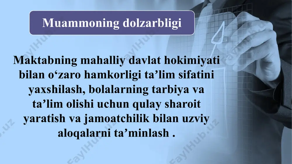 i uchun bepul issiq ovqat tashkil qilingan. maktab boshqaruvida mahalliy hokimliklar bilan hamkorlikda1-4-sinf o‘quvchilarini bepul issiq ovqat bilan ta’minlashni tashkil qilish; aholining ijtimoiy himoyaga muhtoj qatlamini qo‘llab-quvvatlash orqali o‘quvchilar o‘rtasida tabaqalanishning oldini olish. davlat maktablarini rivojlantirish maqsadida tadbirkorlar bilan xususiy sherikchilikni yanada kuchaytirish orqali xususiy va davlat maktablari o‘rtasidagi farqlarni kamaytirish; qiyosiy tahlil maktab boshqaruvi butun mamlakat bo‘ylab markazlashgan holda bo‘lib, me’yoriy normativ hujjatlarda o‘rnatilgan tartibda davlat nazoratida tashkil etiladi va mahalliy hokimiyat tomonidan moliyalashtiriladi. maktab infrastrukturasini, moddiy texnika bazasini yangilash, binoning kommunikatsiya tizimini ta’mirlash va rekonstruksiya ishlarini mahalliy hokimiyat amalga oshiradi. shuningdek, maktabda ta’lim olayotgan ijtimoiy himoyaga muhtoj o‘quvchilarni darsliklar, o‘quv qurollar, kiyim-bosh va boshqa zaruriy vositalar bilan ta’minlashda va bitiruvchilarning bandligini ta’minlashda ko‘maklashadi. xulosa 9 maktabning boshqaruvida mahalliy davlat hokimiyat bilan hamkorligida ta’lim-tarbiya jarayonida sifatli ta’lim olish imkoniyatlarini yaratishga, moddiy-texnik bazani mustahkamlashga, binolarni zamonaviy ko‘rinishga olib kelishga, maktab bitirivchilarning otmga kirish va bandligini taminlashga, o‘qituvchilarning mehnatlarini rag‘batlantirishga, ularni …