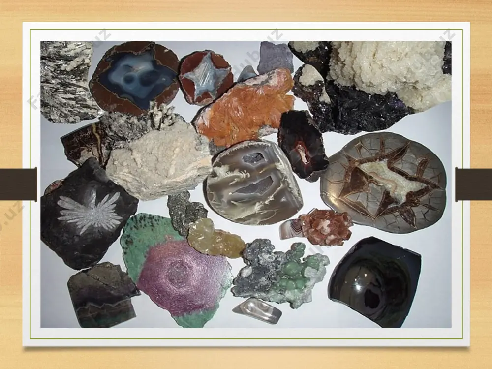 ajratiladi: 1. mineral tarkibi bo‘yicha: a)oddiy (monomineral): gips, achchiqtosh: b)murakkab (polimineral): granit, dala shpati, kvars, slyuda, rogovaya obmanka. 2. kelib chiqishi bo‘yicha: - magmatik: a)chuqurlikda xosil bo‘lgan (intruziv), b)quyilish natijasida (effuziv) - cho‘kma parchalangan (bo‘lakli): bo‘sh; qattiq;  kimyoviy;  organogen:  zoogen;  fitogen; metamorfik: a) kontaktli; b) maxalliy (regional). yer qobig‘ida minerallar quyidagi tarkibda joylashgan: magmatik tog‘ jinslari 87%, metamorfik tog‘ jinslari 8%, cho‘kindi tog‘ jinslari 5% ni tashkil qiladi. cho‘kindi tog‘ jinslari yer yuzining 75% ni qoplaydi. cho‘kindi tog‘ jinslarining qalinligi 0 dan 15 km gacha. no‘r=3 km. xulosa. men bu taqdimotimda qisqacha quyidagilarni tushundim. minerallarni paydo bo‘lish sharoiti bo‘yicha sinflarga ajralishini: endogen – suv ostida normativ o‘zgarishlar natijasida kristallarga aylanadi. ekzogen – suv ostida kristallashish va er sirtida kimyoviymnurash jarayoni bilan bog‘liq bo‘lgan minerallar. metamorfik – oldin hosil bo‘lgan minerallarning yuqori harorat ta’sirida va yuqori bosim ta’sirida o‘zgarishi natijasida hosil bo‘lgan minerallar. foydalanilgan adabiyotlar. 1. oʻzme. …