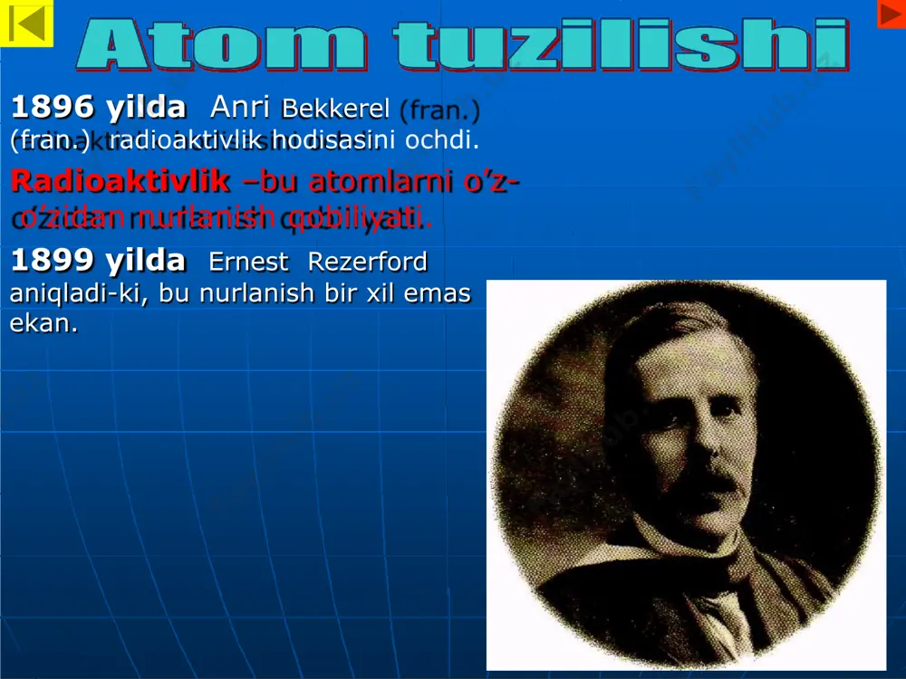 . - reaksiyasi: kiyen esa - yemrilish natijasida quyidagi aylanish sodir bo’lishi aniqlandi. yadro elektron fredrik soddilar  - yemrilish   - zarracha - yemrilish yemrilish 226ra 88 4 he + 2 222rn 86 40 к 19 40са + 20 1  0 е + ~ 0 0  - nurlanish xulosa atom yadrolari yana ham kichik zarralardan iborat. 1919 yilda rezerfod - zarrachalarni azot atomi yadrosi bilan o’zaro ta’sirini o’rgandi. bunda azot atomi yadrosidan zarracha uchib chiqdi, bu zarrachani u proton deb nomladi (birinchi). keyenroq vil’son kamerasi orqali haqiqatdan ham musbat zaryadlangan elementar zarracha, yni vodorod atomi chiqganligi tasdiqlangan. bundan tashqari kislorod atomi yadrosi hosil bo’ldi. + - vadorod atomi yadrosi yoki proton. va elektron zaryadiga teng zaryadga ega.  he 4 2 14 n 7 17о+ 1 н 8 1 1 н 1 belgilanishi - 1 p , og’irligi ≈ 1 a.og’. b. 1 1932 yilda jeyms …