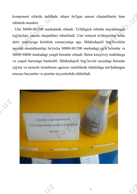 ish. shlakni 600–700o c haroratda quritish barabanlarda quritiladi. ohak–shlakli bog‘lovchini sharli, trubali tegirmonlarda №008 elakda 3 – 5% koldiq qolguncha maydalaydi, bu uning faolligini oshirishga yordam beradi. ohak-shlakli bog'lovchining o'ziga xos sirtini 3500-5000 sm2/g ga, bog’lovchi tarkibidagi shlakning o'ziga xos sirtini esa 3500-4000 sm2/g ga etkazish maqsadga muvofiqdir. ohak-shlak bog’lovchilarni ishlab chiqarish texnologik sxemasi bog'lovchi sifati uchun granullangan shlakning xususiyatlari katta ahamiyatga ega. bir xil kimyoviy tarkibi va rangi, bir xil o'rtacha zichlikdagi shlaklardan (agar iloji bo'lsa, bir xil zavoddan) foydalanish yuqori sifatli mahsulot ishlab chiqarish uchun zaruriy shartdir. texnologiyaning soddaligi ohak-shlakli bog’lovchining yuqori texnik va iqtisodiy samaradorligini belgilaydi. 1 tonna ishlab chiqarish uchun taxminan 50-60kg ekvivalent yoqilg'i va 70-80kvt/soat elektr energiyasi sarflanadi. ohak-shlak ishlab chiqarish uchun. va boshqa klinkersiz shlakli sementlar, yiliga 100, 200-500 ming tonna quvvatga ega silliqlash zavodlari maqsadga muvofiqdir. ohak-shlakli bog’lovchi xususiyatlari. xossalari: zichligi: 2500 – 2900 kg/m3 ni tashkil etadi va tarkibidagi ohak turiga va …