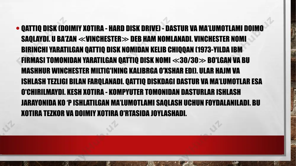 o bog'lanish uchun zarur bo'lgan kichik bir parcha yoki bir nechta kichik yarim supero'tkazuvchilar gofret yoki dielektrik substratda ishlab chiqarilgan, so'ngra qobiq ichiga joylashtirilgan, mikro tuzilmaning barcha tarkibiy qismlarini mikro-miniatizatsiyaga, past kuch-quvvatga, aql-idrok va katta qadamning yuqori ishonchliligini ta'minlash uchun mikrokompyuterning kerakli elektron funksiyasi. bu tumanda "ic" harflari bilan ifodalanadi. integral sxema 1950 va 60-yillarning oxirlarida ishlab chiqarilgan yangi yarimo'tkazgichli qurilma. bu oksidlanish, litografiya, diffuziya, epitaksi, alyuminiy va boshqa yarimo'tkazgichli ishlab chiqarish jarayonlari, yarimo'tkazgich, qarshilik, va boshqa komponentlar va ularning ulash simlari kichik silikon qismlarga birlashtiriladi va keyin payvandlash elektron qurilmalar qobig'iga kiritiladi. paket qobig'ida dumaloq qobiq turi, tekislik turi yoki ikki qatorli to'g'ridan-to'g'ri plastinka turi va shunga o'xshash shakllar mavjud. texnologik uskunalarni, texnologiyani qayta ishlash, qadoqlash sinovlari, ommaviy ishlab chiqarish va loyihalashning innovatsion qobiliyatlarini o'zida aks ettirgan chip ishlab chiqarish texnologiyasi va dizayn texnologiyasini o'z ichiga olgan o'rnatilgan elektron texnologiyasi. xotira va uning turlari. kesh xotira, xotira ierarxiyasi xotira-ma’lumot …