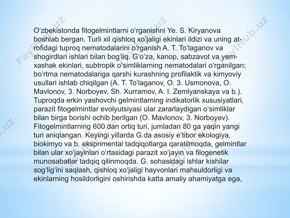 odam organizmidan tashqarida ham ko‘payadi va migratsiya qiladi. parazit chuvalchang turlari haqida batafsil ma’lumot → barcha parazitlar chuvalchanglarning deyarli 90 %ini yumaloq chuvalchanglar – nematodalar tashkil etadi. bolalarda eng ko‘p uchraydigan parazit – ostritsa (oddiy gijja), enteribioz kasalligini chaqiradi. ushbu gelmintlar katta bo‘lmagan o‘lchamda o‘rtacha 1 sm, oq-kulrang rangda, egilgan tanali organizm. bu parazitlarning joylashish joyi yo‘g‘on ichakdir, ba’zida ular ingichka ichakning pastki qismida joylashishi ham mumkin. ostritsaning ko‘payishi anal teshigi terisi atrofida kechadi. tunda ostritsa urg‘ochisi tuxumlarinin qo‘yish uchun teri burmalariga boradi, qiz bolalarda ko‘pincha qin lablariga ham o‘tadi. ushbu gelmintlar 1-1,5 oy hayot kechiradi. bola o‘z-o‘zini zararlashi uning yillar davomida bezovtalanib yurishiga sabab bo‘ladi. parazitni oddiy (qurollanmagan) ko‘z bilan ham najasda ham ko‘rsa bo‘ladi. parazitlardan yana bir keng tarqalgan, bolalarda ko‘p uchraydigan turi – askarida. bu nematodalar o‘lchami 15 smgacha yetadi. parazit ingichka ichaklar qovuzlog‘ida joylashib olib tushayotgan ovqatlarni yeb qo‘yadi askarida najasga kamdan-kam hollarda tushadi. urg‘ochi askarida …