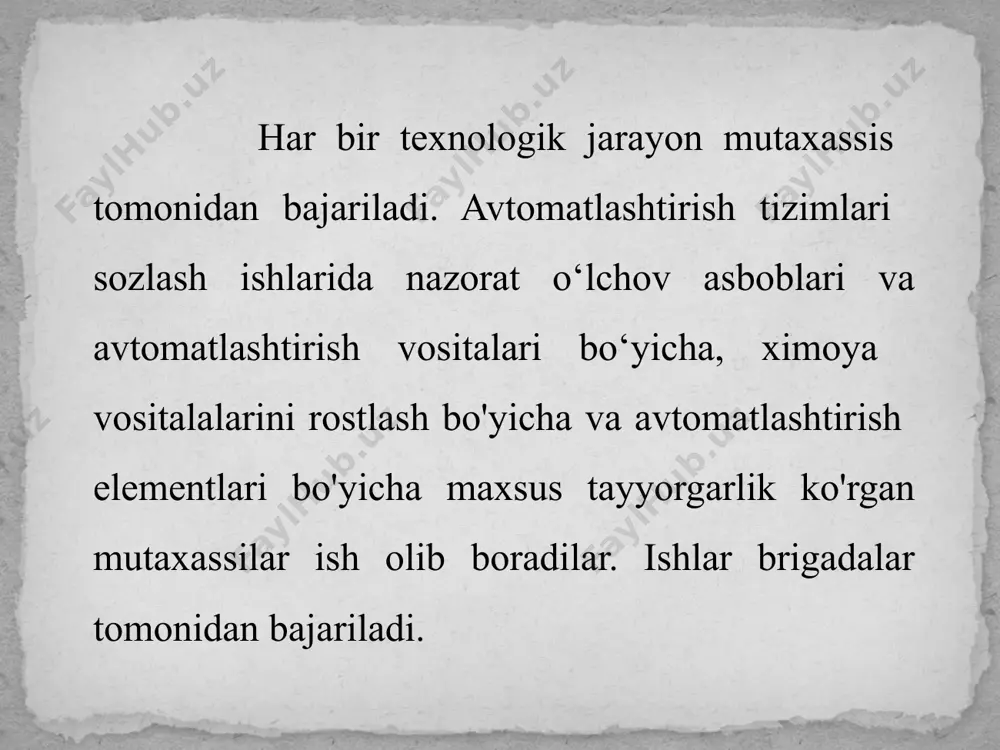 amraydi. quvuryo’llarni o’rnatish muddatlarini qisqartirish, sifatini oshirish va narxini pasaytirish uchun ishlar blok-uzel usulida bajariladi. bu usul quvuryo’llarni tayyorlash boyicha eng sermehnat og’ir ishlarni montaj tashkilotining tayyorlash o’rnatish ustaxonalari bajarishga imkon beradi. shu munosabat bilan ko’rilayotgan ob’ektda bevosita bajariladigan ishlar ancha soddalashadi va tayyor bloklarni yotqizish va ularni yig’ib, quvuryo’l hosil qilishdan iborat bo’ladi. yondosh bloklarning trubalarini o’zaro ajralmaydigan qilib (kavsharlab, payvandlab) yoki ajraladigan qilib (rezbali birikmada) birlashtirish mumkin. kavsharlash, payvandlash yoki rezbali birikmalarni o’rnatish uchun trubalarning uchlarida bukmalar bo’ladi. mis va po’lat choksiz trubalarning uchlari bukgichlar yordamida (3-rasm) bukiladi. 3-rasm. mis (a) va po’lat (b) trubalar uchun mo’ljallangan bukgichlar mis trubalarni biriktirgichlar yordamida ulashga tayyorlashda ularning uchlari yumaloqlab kengaytiriladi. universal yumaloqlagich (4-rasm, a) korpus va konus-puansondan iborat. korpusda tashqi diametri 6, 8, 10, 12 va 14 mm li mis trubalar uchun beshta teshik bor. trubaning uchi jag’lar orasida mos diametrli teshikka kirgizilib, quloqli gaykalar yordamida qisiladi. so’ng puansonli vint …