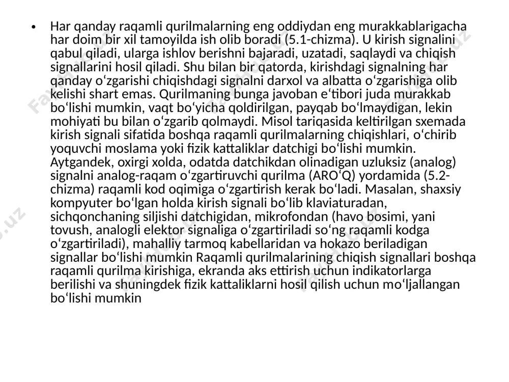 amalga oshiriladi. biroq, hozirgi vaqtda eeprom xotirasini dasturlash to'g'ridan-to'g'ri ishlab chiqilgan yoki tayyor qurilmaning platasida amalga oshirilishi mumkin. ushbu usul isp (in system programming) deb ataladi, u mikrokontroller dasturini platadan olib tashlamasdan yangilash imkonini beradi, bu esa ishlab chiqish bosqichida ko'p vaqtni tejaydi.mikrokontrollerlarning so'nggi modellarida o'rnatilgan flash xotira mavjud bo'lib, ular funktsional jihatdan eeprom dan kam farq qiladi. asosiy farq - yozib olingan ma'lumotlarni o'chirish qobiliyati. eeprom xotirasida o'chirish har bir katak uchun alohida amalga oshiriladi, flash xotirada esa o'chirish butun bloklarda amalga oshiriladi.ram, tasodifiy kirish xotira qurilmasi, ma'lumotlarni saqlash uchun ishlatiladi. bunday xotirada o'qish va yozish davrlarining soni cheksizdir, lekin quvvat o'chirilganda barcha ma'lumotlar yo'qoladi.mikrokontrollerlarni katta darajada integratsiyalashda integral mikrosxema ko„rinishida bajarilgan mikroelektron bajaruvidagi murakkab dasturli boshqaruvchi raqamli qurilma hisoblanadi. shuning uchun u ham elektron priborlarda mavjud bo„luvchi (tezlik, gabarit va massa, qiymat, tempratura diapazoni, korpus tipi, sarflanadigan quvvat, manba darajalari miqdori va hokazo), ham hisoblash vositalari (razryadlilik, komandalar …