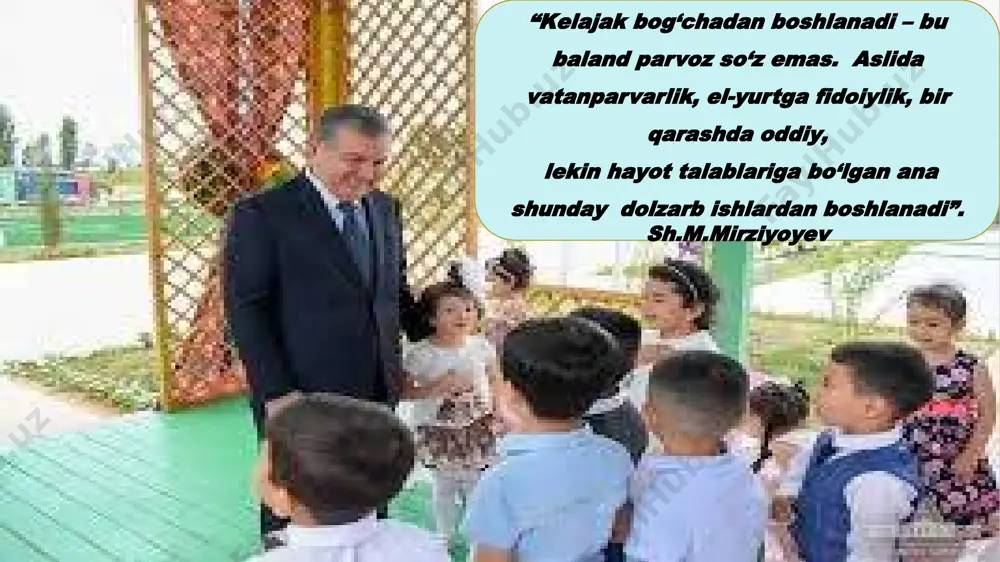 ilishi lozim bo’lgan ko’cha, uy va boshqa narsalar emas. balki, muhit bu alohida o’zaro munosabatlar tizimi va qoidalari bilan xarakterlanadigan inson jamoalari hamdir. 3. ijtimoiylashuv jarayonida muhitning o’rni ijtimoiy pedagogikada jamiyat, ijtimoiy muhit avvalambor bolaning yangi muhitlarga integratsiyalashuvi nuqtai nazaridan o’rganiladi. shu nuqtai nazardan inson va unga ta’sir qiluvchi tashqi omillarning jamiyatdagi o’zaro munosabati hamkorlik xarakteriga ega ekanligi muhimdir. inson muhitga yangilik kiritadi, muayyan darajada ta’sir qiladi hamda o’zgartiradi va o’z o’rnida muhit ham inson oldiga o’z talablarini qo’yadi. u insonni, uning xatti-harakatlarini qabul qilishi ham, inkor qilishi ham mumkin. muhitning insonga munosabatini insonning yurish-turishi, uning talablariga qanchalik javob berishiga qarab aniqlasa bo’ladi. insonning xulq-atvori uning jamiyatda tutgan o’rni bilan belgilanadi. 4. ijtimoiy moslashuvning pedagogik mexanizmlari. 1. insonning ijtimoiylashuvi turli omillar, agentlar bilan hamkorlikda va bir qator mexanizmlar asosida amalga oshadi. fransuz olimi gabriel tard amerikalik uri bronfenbrener, rus olimlari v.s.muxina va a.v.petrovskiylarning tadqiqotlari ijtimoiylashuv mexanizmlariga turli yondoshuvlarni keltirib chiqaradi. …