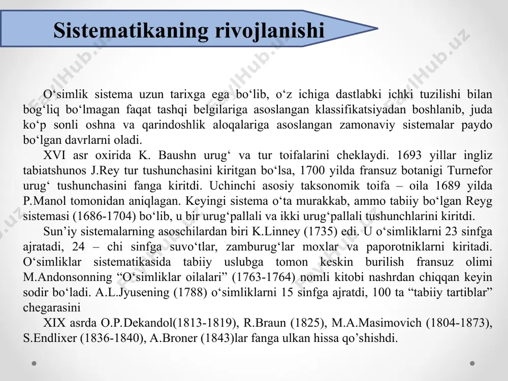 atiladi. barcha tirik organizmlar prokariotlar va eukariotlarga bo‘linadi. prokariotlar sitoplazmalarida: yadrosi bo‘lmagan, ammo bir yoki bir nechta dnk uchastkasiga ega organizmlardir. prokariotlarda mitoxondriylari yo‘q, ularning plastidasida mezosomalar ya’ni murakkab membrana tuzilmalari mavjud. ayrim prokariotlarda suvda erkin suzish imkonini beruvchi gazli vakuolalar bor. prokariotlarda xitin va sellyuloza bo‘lmaydi. prokariotlarda mitoz va meyoz kuzatilmaydi. jinsiy jarayon kuzatilmaydi yoki konyugatsiya tipida o‘tadi, ularning hujayralari gaploid. eukariotlar – hujayrasida yadro, mitoxondriya, plastidalar bo‘lgan organizmlardir. hujayra qobig‘ida xitin yoki sellyuloza mavjud. ularda jinsiy jarayon va yadro fazalarining almashinuvi kuzatildi. eukariot o‘simlik va hayvonlarga ajraladi. tuban o‘simliklar kelib chiqishi jihatidan sodda tuzilgan organizmlar bo‘lib, ularning tanasi organlarga (ildiz, poya, barg) ajralmagan va haqiqiy to‘qimalari bo‘lmaydi. ularning tanasi qattana yoki tallom deb ataladi. haqiqiy to’qimaga ega emas, ayrim turlarida (qo’ng’ir, qizil suv o’tlarida) to’qimaga o’xshash tuzilmalari bo’lsa ham ular haqiqiy hisoblanmaydi (laminariyada). chunki ular yuksak o’simliklarniki singari meristemadan paydo bo’lmay, hujayralarning shunchaki bo’linishidan hosil bo’ladi. qattanada o’tkazuvchi …