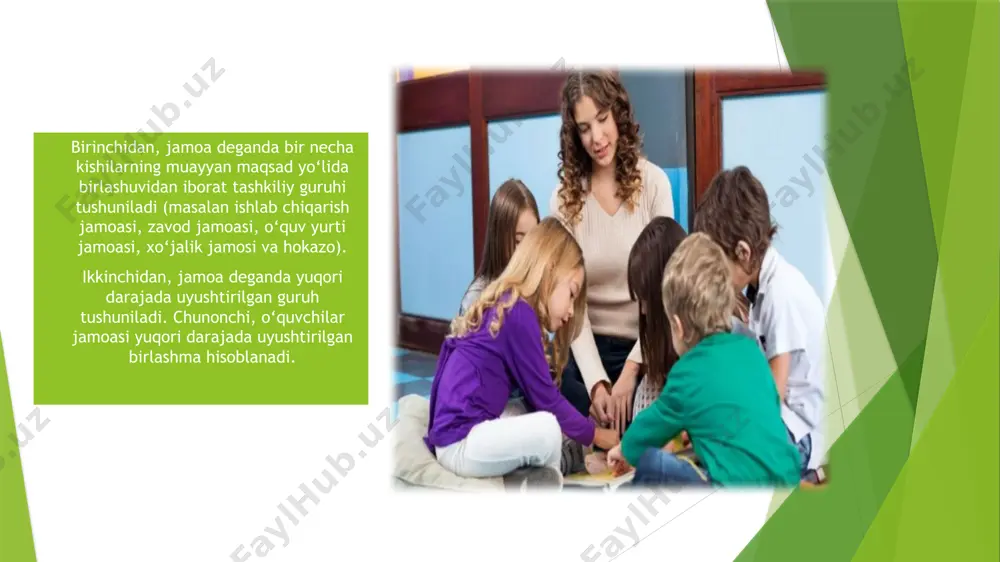 ning uzviy qismi sanaladi. shuningdek, u maqsadning birligi va tashkil qilish xususiyatlari orqali umummilliy jamoa bilan bog‘lanadi. jamoa faoliyatining ijtimoiy-g‘oyaviy yo‘nalishi ham jamoaning faoliyati mazmunida o‘z aksini topishi muhim ahamiyatga egadir. boshlang‘ich ta`limda jamoaning majburiylik belgisi unga o‘qituvchiik rahbarlikning yo‘lga qo‘yilishidir. shunday qilib, jamoa bir necha (a’zo) kishidan iborat guruh bo‘lib, u ijtimoiy ahamiyatga ega bo‘lgan umumiy maqsad asosida tashkil topadi. jamoa tomonidan amalga oshirilayotgan faoliyat uning oldiga qo‘yilgan maqsad mazmunini ifoda etadi. sinf o‘quvchilari o‘rtasida qaror topgan o‘zaro birlik, shuningdek, ular o‘rtasida tashkil etiluvchi munosabat jarayonidagi tenglik jamoaga rahbarlik qilish, jamoa a’zolarining guruh yetakchilariga bo‘ysunishlari, shuningdek, ular tomonidan jamoa oldidagi javobgarlik hissini anglashlari uchun zamin yaratadi. e’tiboringiz uchun rahmat! image1.png image2.png image3.png image4.png /docprops/thumbnail.jpeg