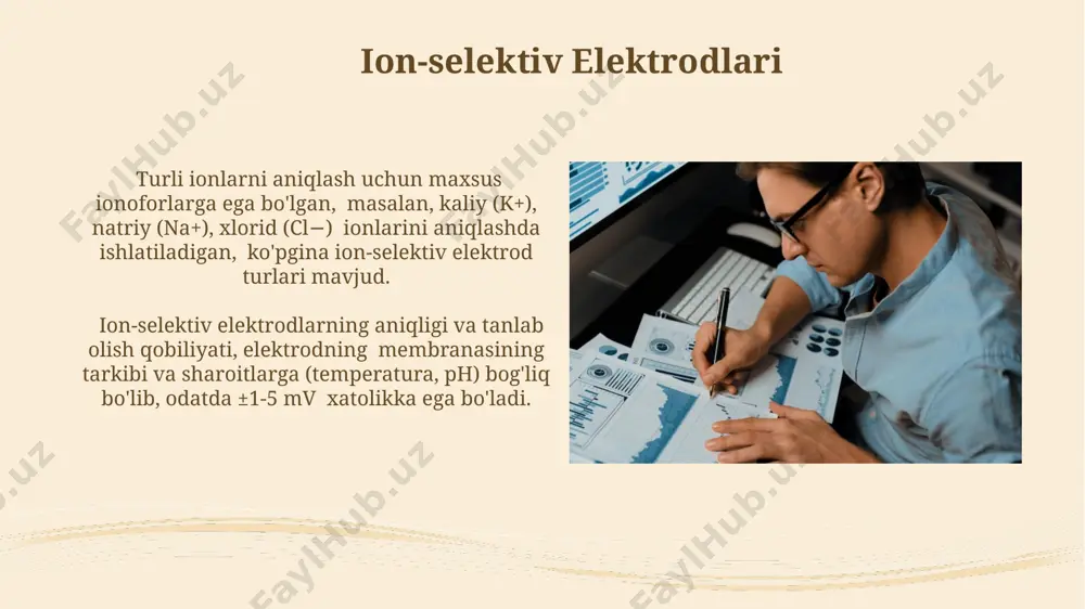 masi, elektrodlarning turiga va o'lchanadigan eritmaning xususiyatlariga qarab, 2 yoki 3 elektrodli sxemalardan biri sifatida amalga oshirilishi mumkin, bu esa o'lchashning aniqligiga ta'sir qiladi. potensiometrik analizning kamchiliklari ba'zi elektrodlarning sezgirligi cheklangan, bu esa past konsentratsiyali (10⁻⁶ m dan past) komponentlarni aniqlashda qiyinchiliklar tug'diradi va o'lchovning aniqlik chegarasini pasaytiradi. potensiometrik analizda elektrodlarning potentsialining o'zgarishi sekin bo'lishi mumkin, bu esa o'lchovlarning aniqligiga 0,1 mv gacha ta'sir qilib, natijalarga xatolik kiritishga olib kelishi mumkin. ion-selektiv elektrodlari kalibrlash ion-selektiv elektrodlarni kalibrlash kamida ikki, yaxshisi uchta standart eritma yordamida amalga oshiriladi, ularning konsentratsiyasi 10 -1 mol/l dan 10 -4 mol/l gacha oralig'ida bo'lishi kerak. kalibrlash jarayoni davomida haroratni nazorat qilish muhim, chunki haroratning 1°c o'zgarishi elektrod potentsialiga taxminan 1 mv ta'sir ko'rsatishi mumkin. gran plot usul ushbu usul kuchsiz kislotalar va asoslarning titrlanishida, shuningdek, murakkab ionlarning hosil boʻlish reaksiyalarida 0,1% dan kamroq xatolik bilan aniq natijalar beradi. gran plot usulida titrlash egri chizigʻining oʻzgarishlarini tahlil …