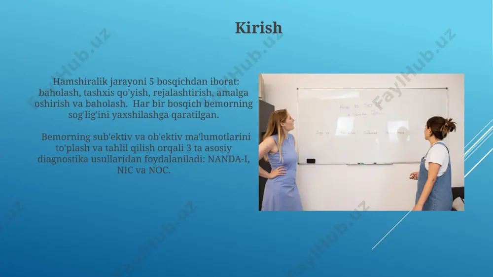 gan qisman tromboplastin vaqtini (aptt) o'lchash kabi laboratoriya tekshiruvlari, qon ketish xavfini aniqlashda muhim ahamiyatga ega. hamshralik jarayonining usullari bemor bilan muloqot va kuzatuvlarni qayd qilish orqali ma'lumotlarni to'plash, 3 ta asosiy manbadan (bemor, qarindoshlar, tibbiyot hujjatlari) olinadi va haqiqiy va ishonchli tashxis qo'yishga yordam beradi. qo'llaniladigan diagnostik standartlarga asoslangan holda 10 ta mumkin bo'lgan diagnostik muammoni aniqlash va ularni uzoq muddatli va qisqa muddatli maqsadlarga bo'linadi va bu davolash rejasi samaradorligini oshirishga yordam beradi. baholash bosqichi (natijalarni baholash) natijalarni baholashda, belgilangan maqsadlarga erishilganligini aniqlash uchun miqdoriy va sifatli ko'rsatkichlardan, masalan, qon bosimi, nafas olish tezligi va og'riq darajasini o'lchashdan foydalanish muhim. bemorning subyektiv va ob’yektiv ma’lumotlarini tahlil qilish orqali, davolanish rejasining 80% samaradorligini aniqlash va kerakli tuzatishlarni amalga oshirish mumkin. e'tiboringiz uchun rahmat @taqdimot_robot image1.jpg image2.jpg image3.jpg image4.jpg image5.jpg image6.jpg image7.jpg image8.jpg image9.jpg image10.jpg image11.jpg image12.jpg image13.jpg image14.jpg image15.jpg image16.jpg image17.jpg