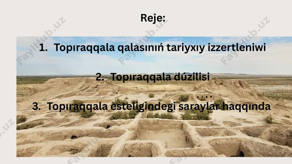 iy tilinde jazılǵan (i-iii ásirler). topıraqqaladan jún, shayı, sabaq gezleme úzindileri, shıpta, reńli gilemler,kóplegen háykel bólekleri, ılaydan islengen ıdıs buyımlar hám kushon teńgeleri tabılǵan. qorǵan suwǵarıw imaratlarınıń aynıwı, áskeriy soqlıgısıwlar nátiyjesinde qarabaxanaǵa aynalǵan. qala 500×350 metr bolǵan maydandı iyeleydi. tuwra múyeshlik tárizinde jobalastırılǵan qala múyeshleri dóńgeleklengen kóp sandaǵı tórt múyeshli qarawıl tóbeleri bar 8–9 metrlik qorǵan diywalları menen qorshalǵan bolıp, aylana átirapına keń oy(shuqırlıq) qazılǵan. qalaǵa kiriw awzı quramalı dárwaza aldı qurılması retinde islengen bolıp, onnan pútkil qala arqalı qorǵanǵa qaray eni 9 metrge shamalas bolǵan oraylıq kóshe ótken. kompleks qaladan, biyik saray hám arqa kompleksten ibarat. saraylar bálent saray. saraydıń kesik piramida formasındaǵı tiykarǵı massivi qam gerbishten órilgen bolıp, onıń fasadları vertikal ústin (выступ) hám teksheler (nishalar) menen bezelgen. 100 ge jaqın bólmeler yarım pútin halında saqlanıp qalǵan bolıp, óz waqtında olar dáret alıw, arxiv ushın hám de qural-jaraq skladı sıpatında paydalanılǵan. joqarıda altar hám ólilerdi sıylaw kultı ushın …
