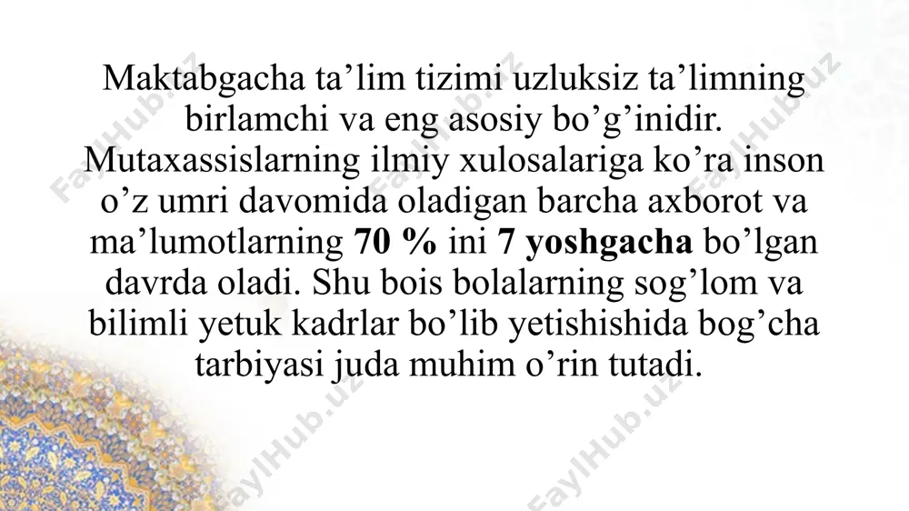 , daniyada 99 % ni tashkil etadi. shuni aytish joizki, shaxar va qishloq muassasalari o`rtasida tafovut mavjud bo’lib, uning asosiy sabablari sirasiga quyidagilarni kiritish mumkin: olis tuman va qishloqlarida ijtimoiy infrastrukturaning talab darajasida emasligi; qishloq hududlaridagi maktabgacha ta’lim muassasalari binolarning eskirganligi; maktabgacha ta’lim muassasalariga oylik to’lovlarni amalga oshirishdagi qiyinchiliklar; joylardagi maktabgacha ta’lim muassasalarida moddiy-texnik bazaning nochorligi; malakali kadrlar yetishmasligi; sifatli oziq-ovqat ta’minotining pastligi; malakali kadrlarning yetishmasligi oqibatida maktabgacha ta’lim muassasalarida nisbatan ota-onalar ishonchining yo’qolishi. prezidentimiz shavkat mirziyoyev tomonidan mazkur soxadagi isloxotlar izchil davom ettirilib, maktabgacha ta’lim muassasalari tarmog’ini xozirgi zamon talablari va standartlari asosida rivojlantirish, ularni rekonstruksiya va modernizatsiya qilishga qaratilayotgan e’tibor zamirida xam kelajagimiz egalarining xech kimdan kam bo`lmay ulgayishlari xamda buyuk ajdodlarga munosib voris bo’lib voyaga yetishlarini ta’minlashdek ezgu maqsad mujassam. ushbu xolatlarni bartaraf etish va bolalar qamrovini oshirish maqsadida о‘zbekiston respublikasi prezidenti 2016-yil 29-dekabr kuni “2017-2021 yillarda maktabgacha ta’lim tizimini yanada takomillashtirish chora-tadbirlari to`g`risida”gi pk-2707-sonli qaror tasdiqlandi …