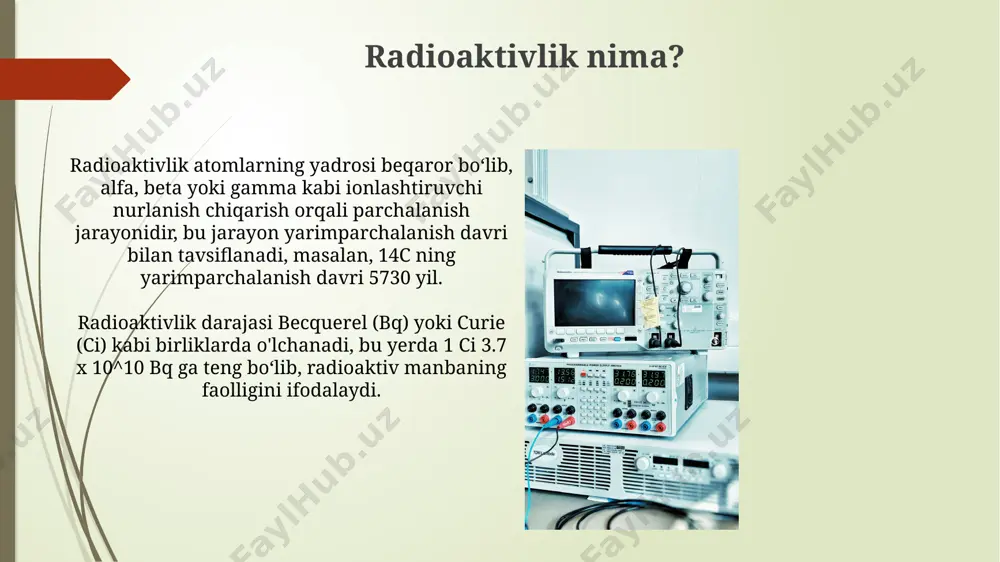 ofaga tarqaladi va shikastlanish ehtimolini oshiradi. alfa nurlanishi 2 dan 12 mev gacha energiyaga ega bo'lgan ijobiy zaryadlangan geliy yadrolaridan iborat bo'lib, to'qimalarga yuqori ionlashtiruvchi ta'sir ko'rsatadi, ammo qisqa masofaga tarqaladi. radiatsiya himoyasi radiatsiya himoyasi individual dozani 1 msv dan kamroq darajada saqlashni, ya'ni yillik dozani 50 msv dan oshmasligini nazarda tutadi, bu esa xodimlar uchun xavfsizlik chegaralarini belgilaydi. radiatsiya himoyasi choralariga 10 sm dan ortiq qalinlikdagi qo'rg'oshin ekranlari, masofa va vaqt omillarini hisobga olish, shuningdek, shaxsiy himoya vositalaridan foydalanish kiradi. ionlashtiruvchi nurlanish ionlashtiruvchi nurlanishning biologik ta'siri nurlanishning turi, dozasining kattaligi va ta'sir qilish vaqtiga bog'liq bo'lib, masalan, 1 gy doza olinganida hujayralar o'limiga yoki mutatsiyalar paydo bo'lishiga olib kelishi mumkin. ionlashtiruvchi nurlanishning 1 sievert (sv) dozasini olish, taxminan 5000 rentgen nurlanishiga teng keladi va bu juda yuqori doza bo'lib, organizmga jiddiy zarar yetkazishi mumkin. e'tiboringiz uchun rahmat @taqdimot_robot image1.jpg image2.jpg image3.jpg image4.jpg image5.jpg image6.jpg image7.jpg image8.jpg image9.jpg image10.jpg image11.jpg …