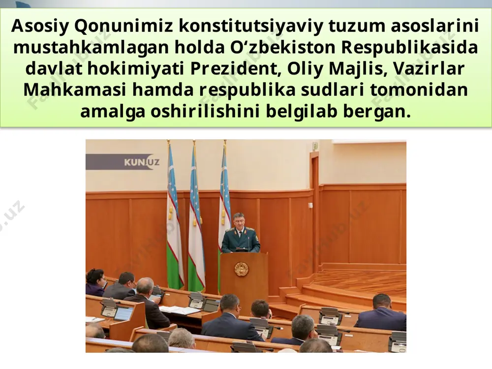 tomondan pora olish, ya’ni davlat organi, davlat ishtirokidagi tashkilot yoki fuqarolarning o‘zini o‘zi boshqarish organi mansabdor shaxsining o‘z xizmat mavqeyidan foydalangan holda sodir etishi korrupsiya – hokimiyat va boshqaruv asoslarini yemiradigan, uning aholi oldidagi obro‘siga putur yetkazadigan, fuqarolarning qonuniy huquq va manfaatlariga daxl qiladigan xavfli jinoiy hodisaning nisbatan ko‘p tarqalgan va o‘ziga xos hodisasi hisoblanadi. pora berish, mansabdor shaxsning o‘z xizmat mavqeyidan foydalangan holda sodir etishi lozim yoki mumkin bo‘lgan muayyan harakatni pora bergan shaxsning manfaatini ko‘zlab bajarishi yoki uning mulkiy manfaatdor etilishida ifodalanadi. pora berish orqali harakat yoki harakatsizlikka erishish uchun boshqa shaxsga pora taklif etgan shaxs pora beruvchi sifatida javobgarlikka tortiladi. pora olish-berishni tashkil etuvchi shaxs, dalolatchilik yoki yordamchilik qilib, bir vaqtning o‘zida vositachilik qilsa, pora bergan yoki olganlikda ishtirokchilik qilganligi uchun javobgarlikka tortiladi. savol va topshiriqlar 1. mansabdor shaxsning o‘z vakolatlaridan qonunga xilof tarzda foydalanishi qanday harakatlarda ifodalanadi? 2. hokimiyat yoki mansab vakolatini suiiste’mol qilish bilan mansab …