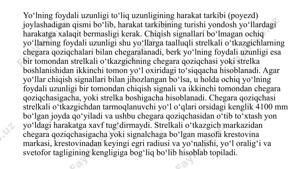 rning tezlashish imkoniyatlari engil, maydonchadan yog‘ingarchilik suvlarini qochirish imkoniyatlari yaxshi bo‘ladi. stansiya chuqurlik, pastliklarda joylashganda poyezdlarning tezlashish va sekinlashish imkoniyatlari ancha yomon va yer usti suvlarini stansiya maydonidan qochirish qiyin bo‘ladi, ammo manyovr ishlarida vagonlarning boshqaruvini yo‘qotib tasodifan peregon tomonga ketib qolish xavfi bo‘lmaydi. stansiya maydonchasining pog‘onasimon profilda joylashishi yuqoridagi ikki ko‘rinish qulayliklari va kamchiliklariga ega bo‘ladi. vagonlarning o‘z-o‘zidan harakatlanib ketib qolish xavfining oldini olish uchun stansiya yo‘llari bo‘ylama profilda asosan gorizontal tekislikda joylashtiriladi, ayrim holatlarda yer ishlari hajmini kamaytirish maqsadida ularni 0,0015, qiyin sharoitlarda esa 0,0025 qiyalikda joylashtirishga ruxsat etiladi. xuddi shunday talablar yuk ortish-tushirish, vagonlarning lokomotivsiz turish, lokomotivlarning turish va ekipirovka ta’minoti yo‘llariga ham qo‘llaniladi. stansiyaning strelkali bo‘g‘izlari qiyin sharoitlarda imkoniyatlarga qarab etakchi qiyalikkacha bo‘lgan maydonchalarda joylashtirilishi mumkin. binolar ichidagi yo‘llar faqat gorizontal tekislikda joylashtiriladi. stansiya ishining texnologik jarayoni (tj) va texnikaviy boshqaruv dalolatnomasi (tbd) stansiya ishining texnologik jarayoni (tj) vagonlar va vagon tarkiblarini tayyorlash, tarkiblarni tarqatish va …