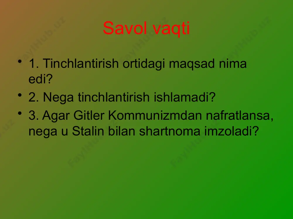 ib, fdr kongressdan urush e'lon qilishni so'raydi. dekabrning oxiriga kelib germaniya va italiya aqshga qarshi urush e'lon qildi. aqsh ikkinchi jahon urushida qat'iy ishtirok etishiga olib keladi. yevropa birinchi siyosati. doolittle reyd. yaponiya pearl harbordan ko'p o'tmay, yaponlar yevropa davlatlarining tinch okeanidagi mustamlakalarini bosib olishni boshlaydi. yaponlar gonkong, singapur, malayani, britaniya gollandiyasi, sharqiy hindiston va fransiya indoneziyasini bosib oladi. pearl harbordan ko'p o'tmay, yaponlar filippinda bombardimon qilishdi. yaponlar bu hududlarga 1941 yil dekabrda bostirib kirishga tayyorgarlik ko'rishadi va hujumlarini 1942 yil maygacha davom ettirishadi. aqsh kuchlari bataan yarim oroli va corregidor oroliga qaytishga majbur. amerikalik qo'mondon duglas makartur qo'shinlar qulashidan oldin qochib ketadi. yaponlar 100000 dan ortiq harbiy asirlarni egallab olishadi va ularni 10000 dan ortiq vafot etgan bataan o'lim marshida yurishga majbur qilishadi. uy old tomoni ko'p odamlar qurolli armiyaga qo'shilishadi. fdr loyihasini qaytarib olib keladi. 10 milliondan 16 milliongacha amerikaliklar qurolli xizmatlarda xizmat qiladi. urushda 400000 kishi o'ldirildi. …